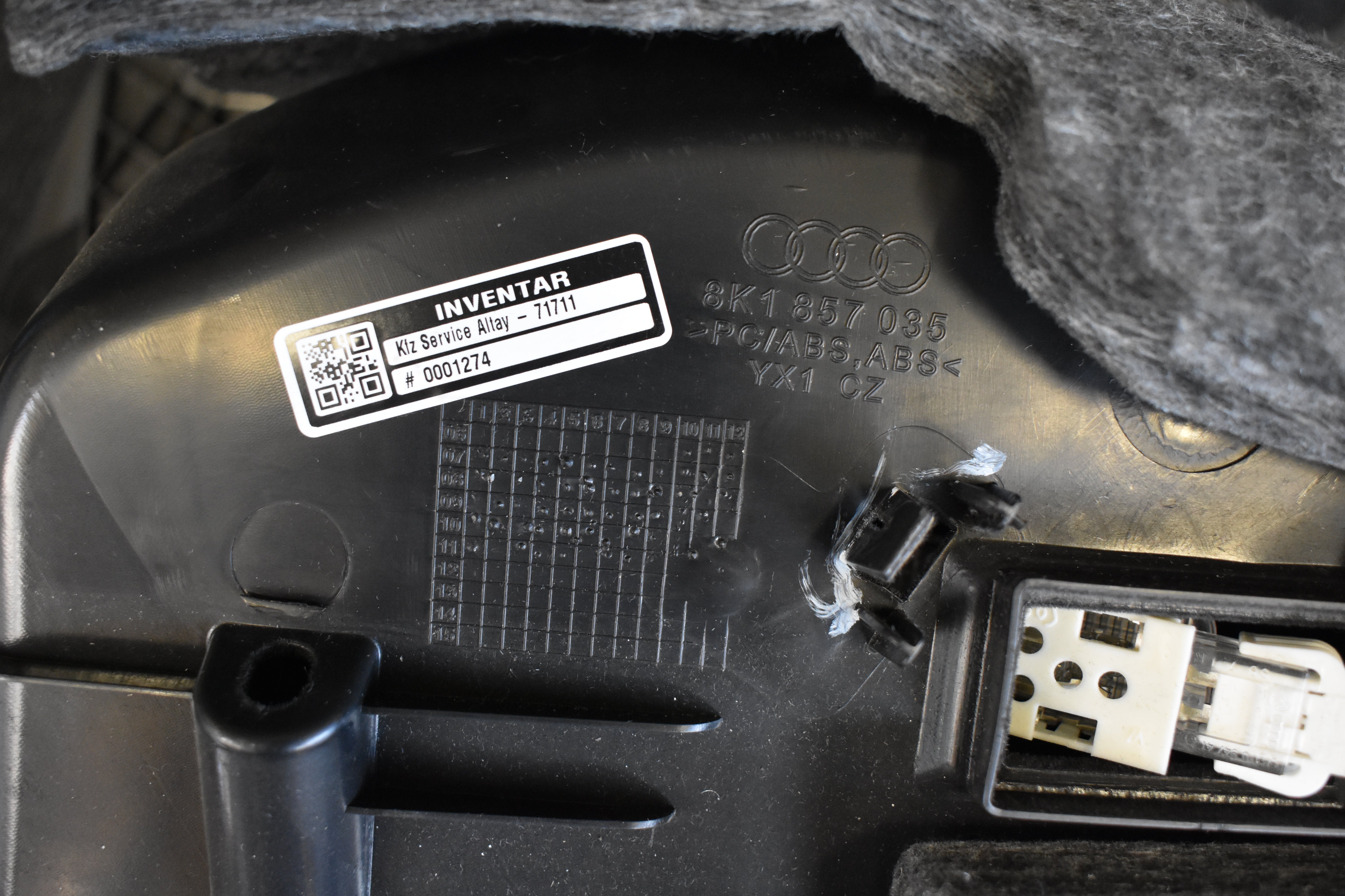 Audi A4 Handschuhkasten Original