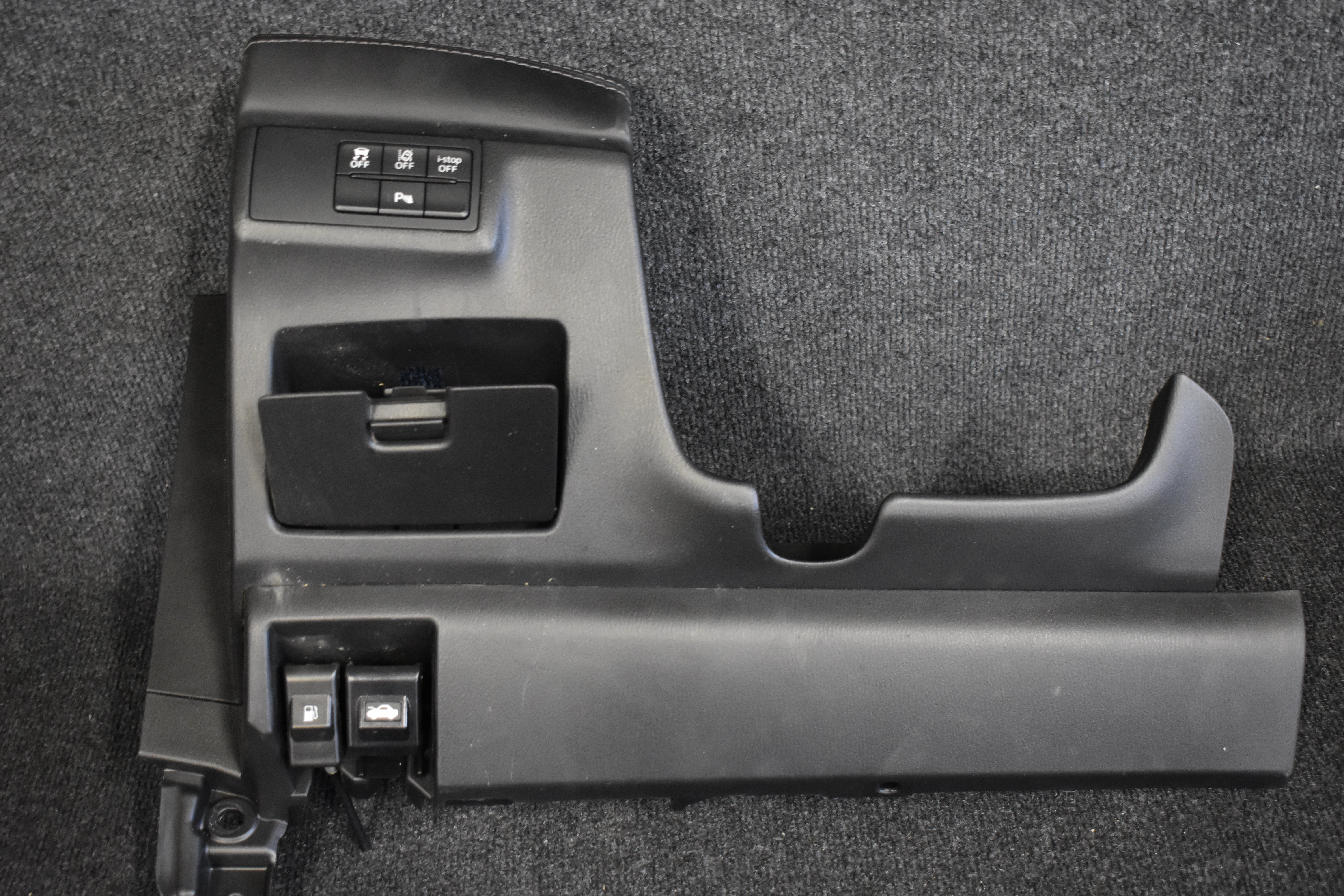 Mazda GRF5-64281 Armaturenbrett, Verkleidung, Abdeckung,