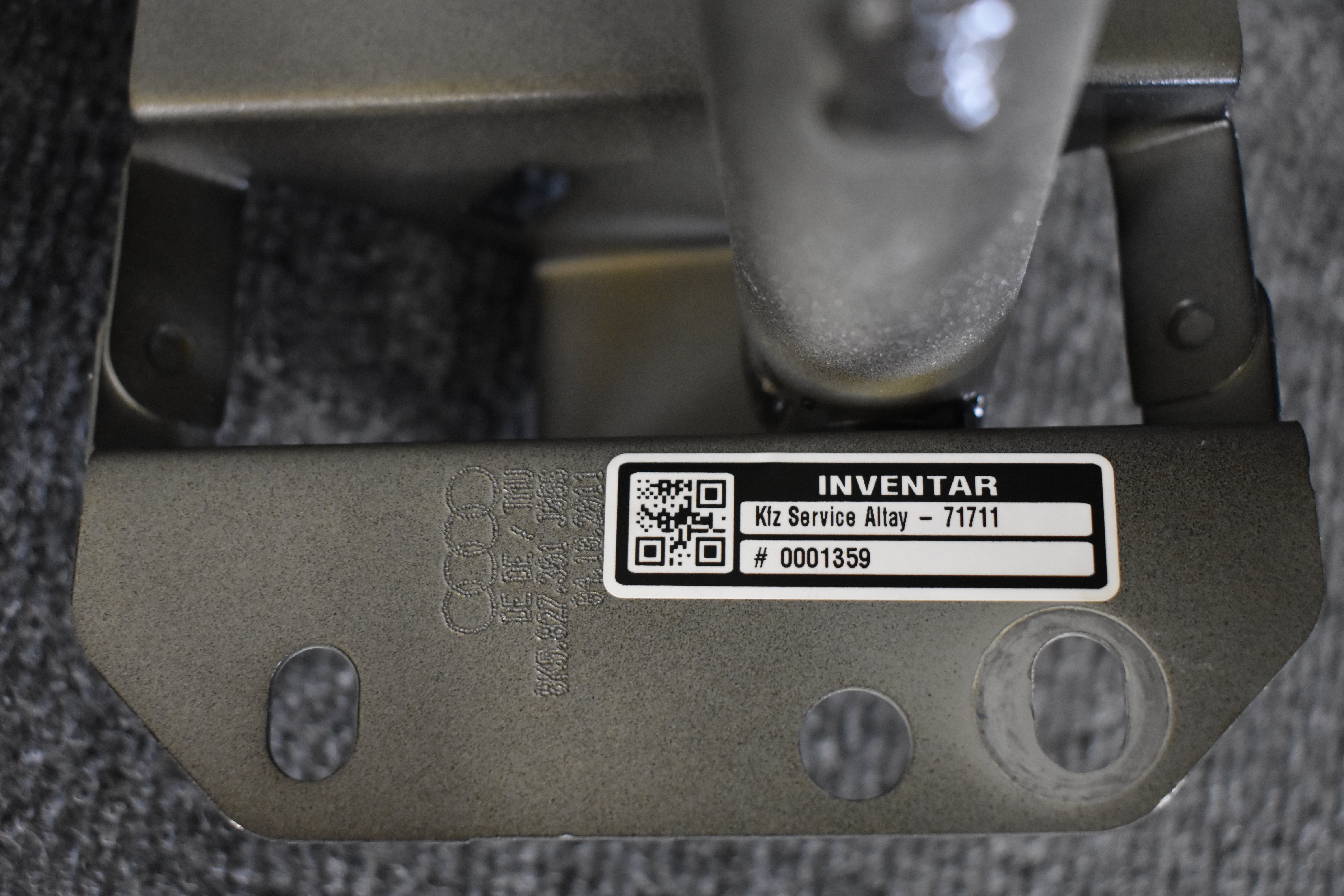 Original Audi A4 B8 Heckklappenscharniere Rechts und Links