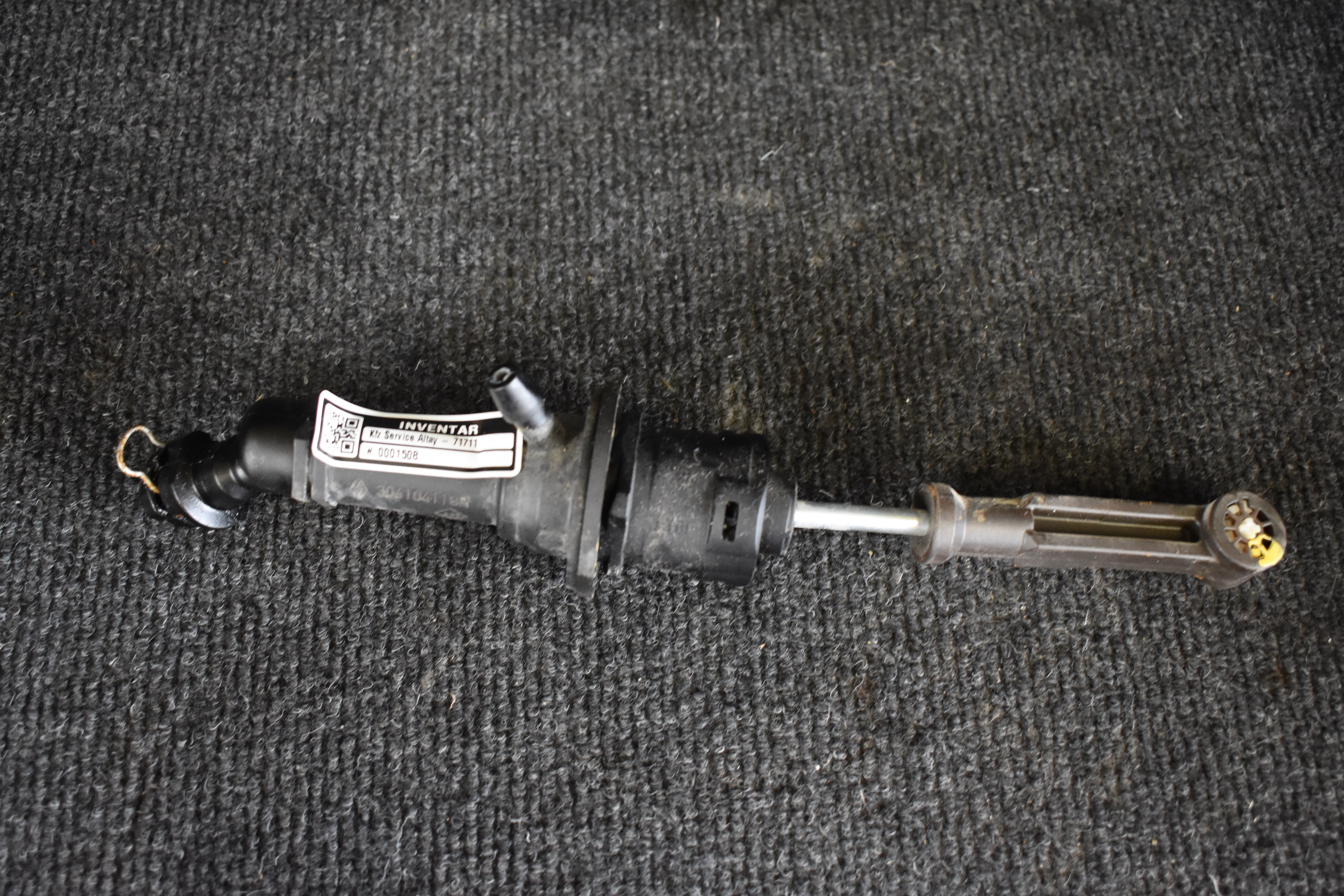 Renault 306104118R KUPPLUNGSGEBERZYLINDER