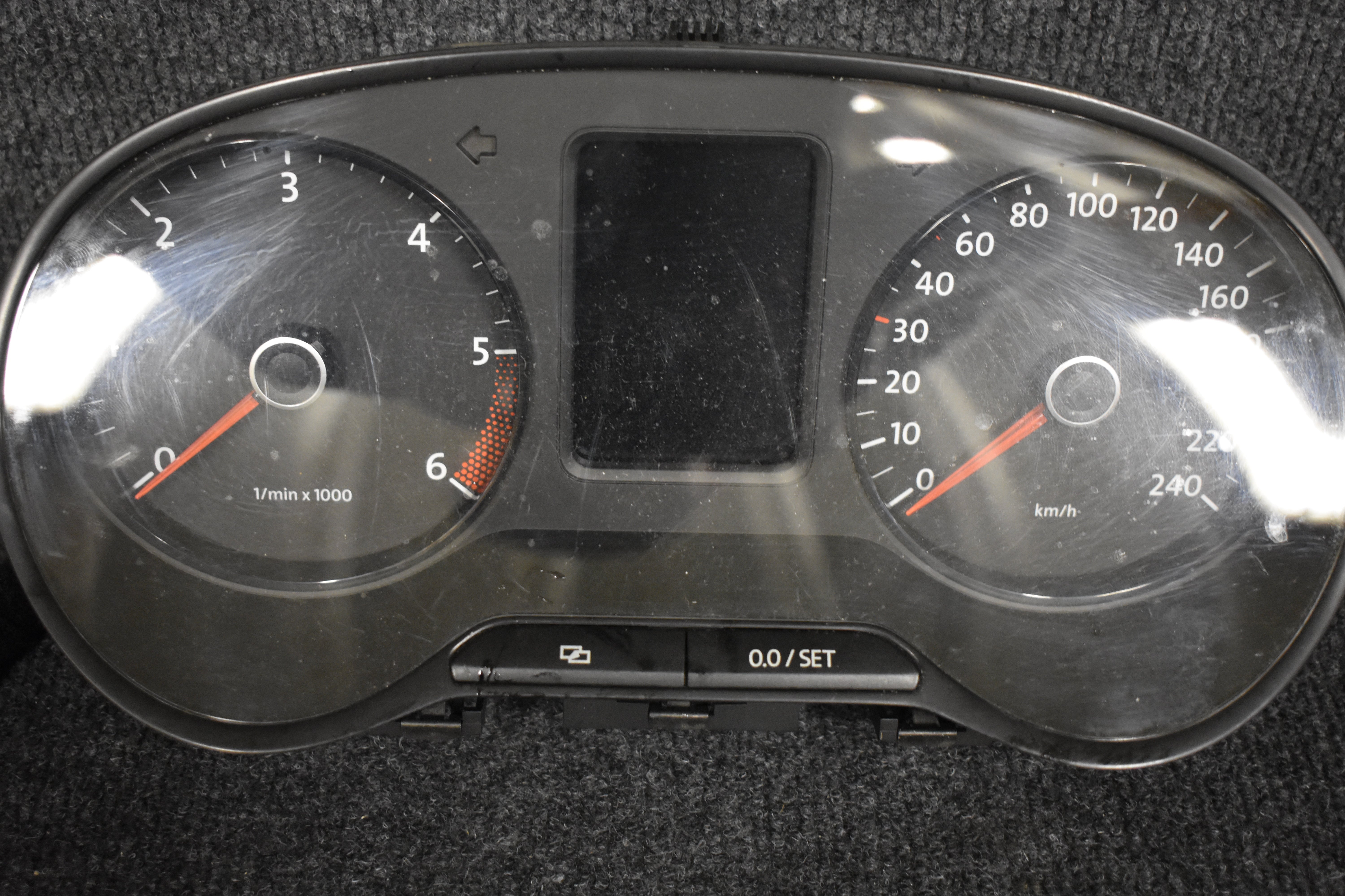 Volkswagen Polo Kombiinstrument Tacho 6R0920861A