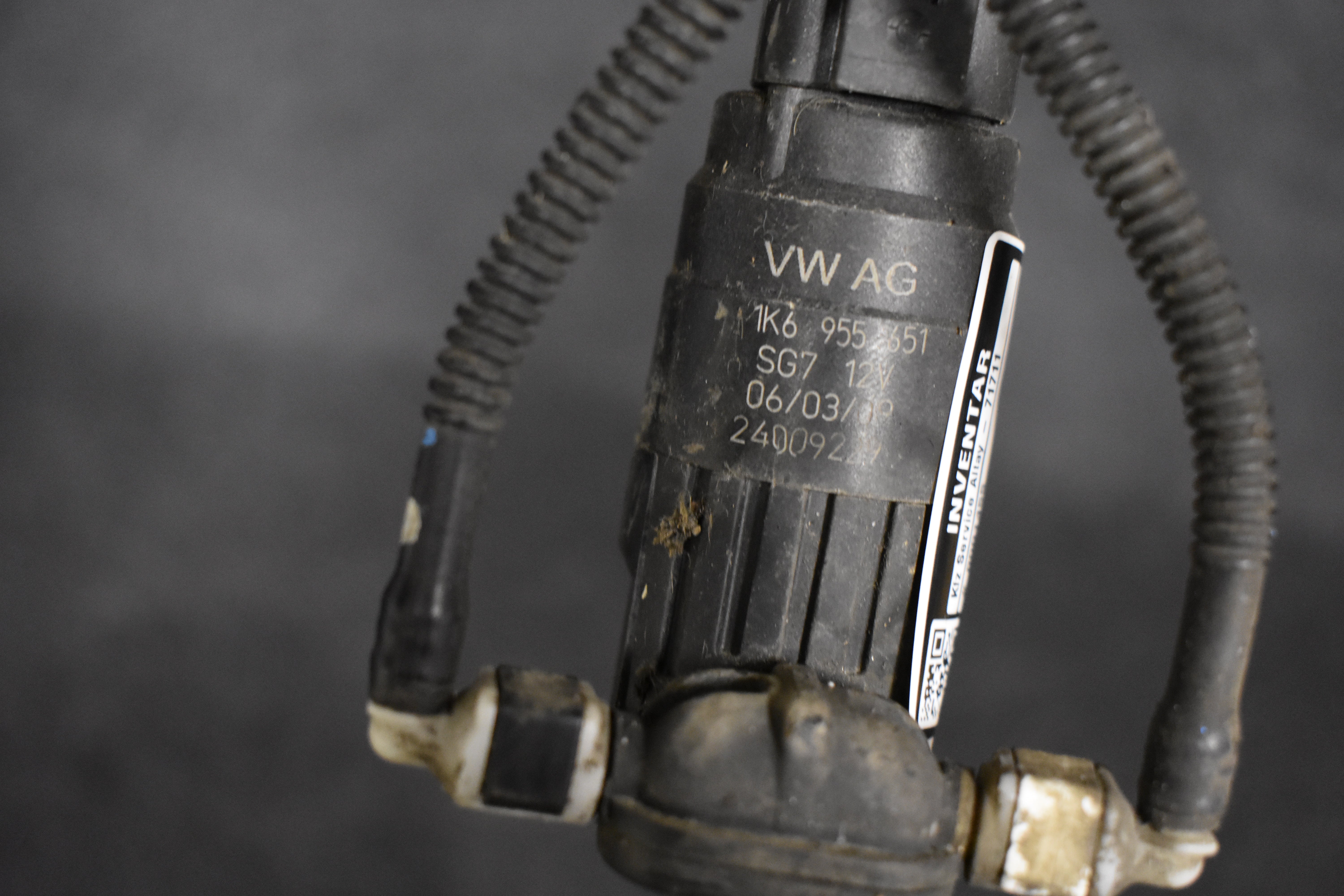 Volkswagen Polo Wischwasserpumpe 1K6955651