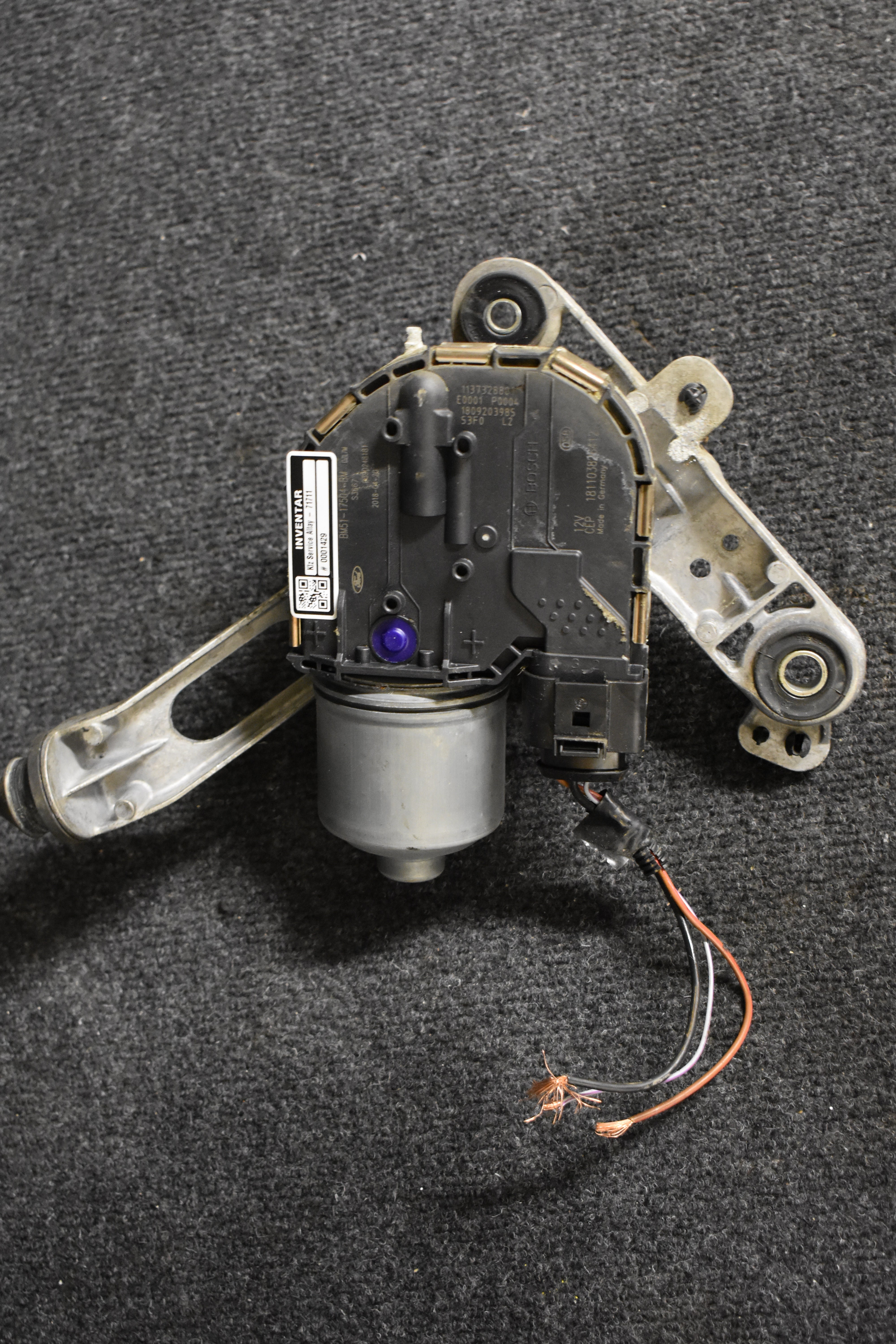 Ford Focus Wischermotor vorne rechts BM51-17504-BM