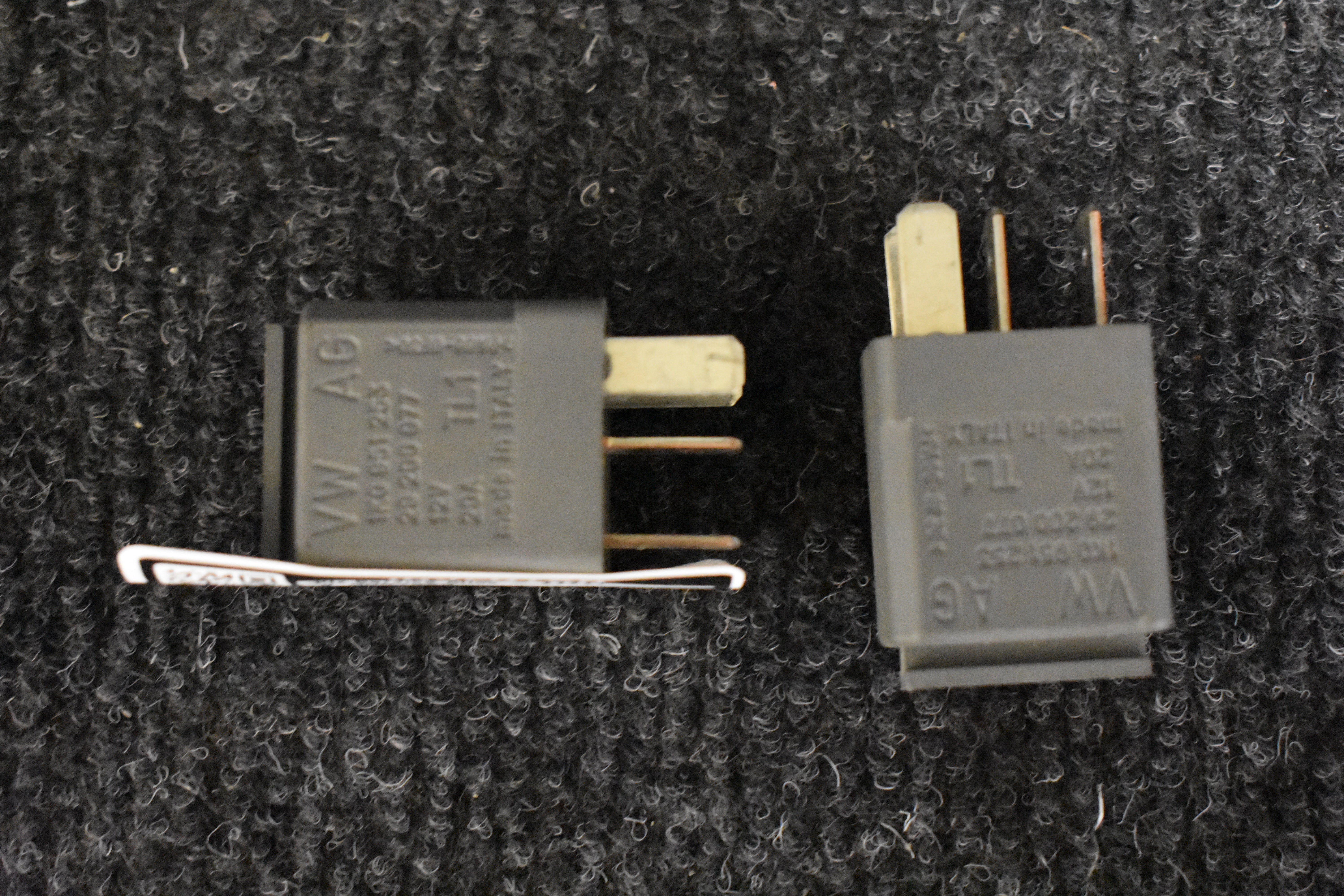 Volkswagen Polo Entlastungsrelais X-Kontakte 1K0951253