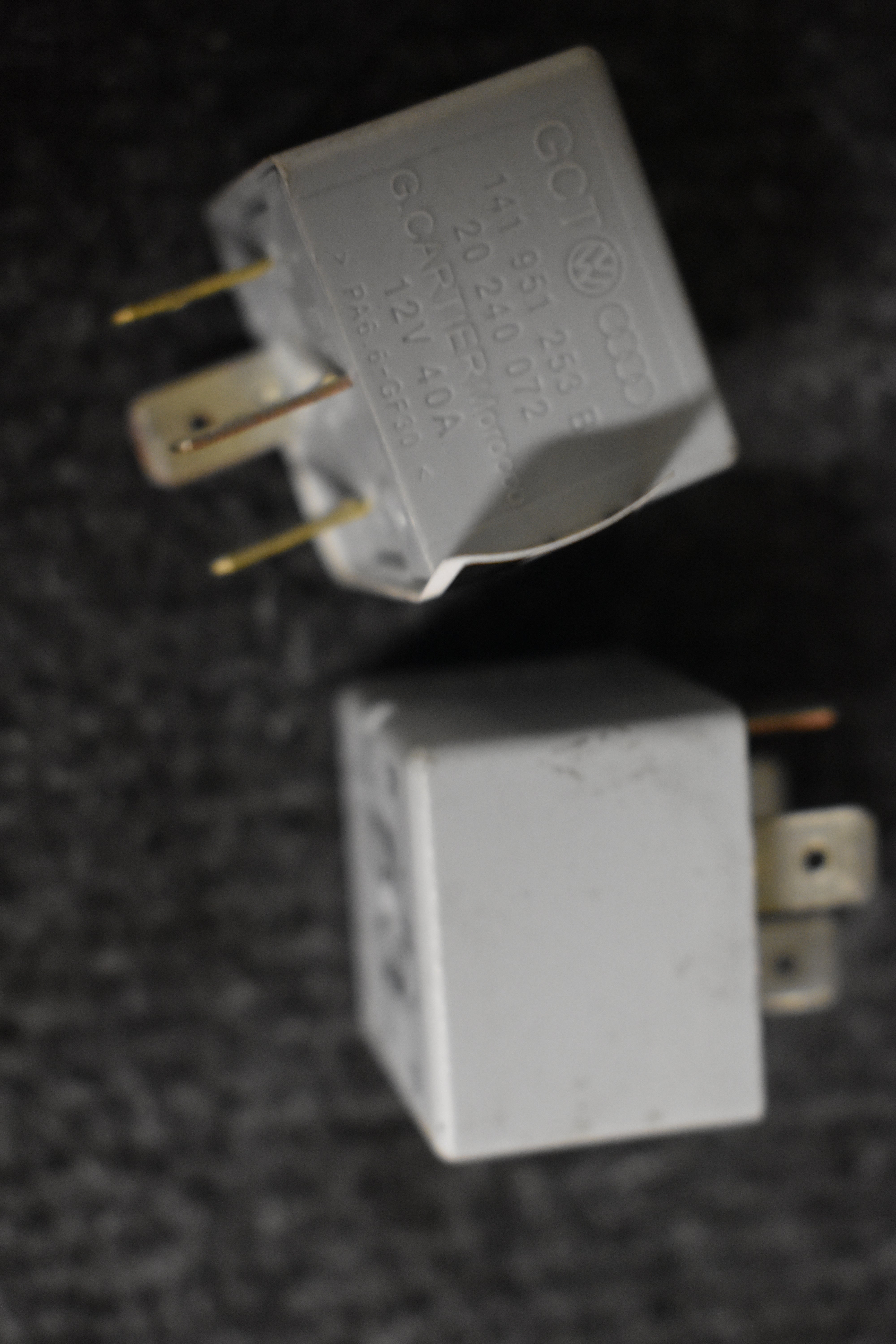 Volkswagen Polo Kühlerlüfternachlauf 141951253B