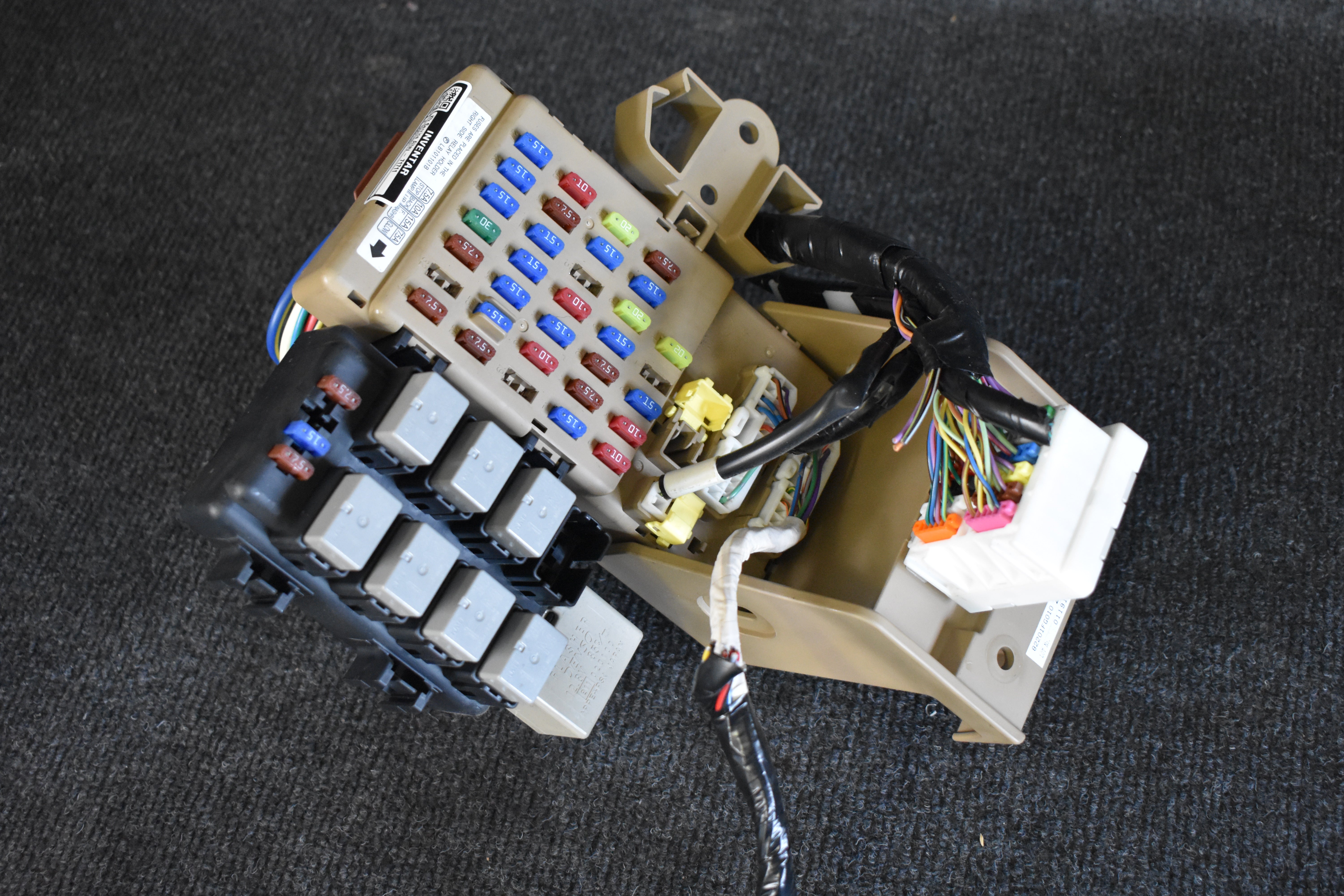 Subaru LB101101B Sicherungskasten komplett