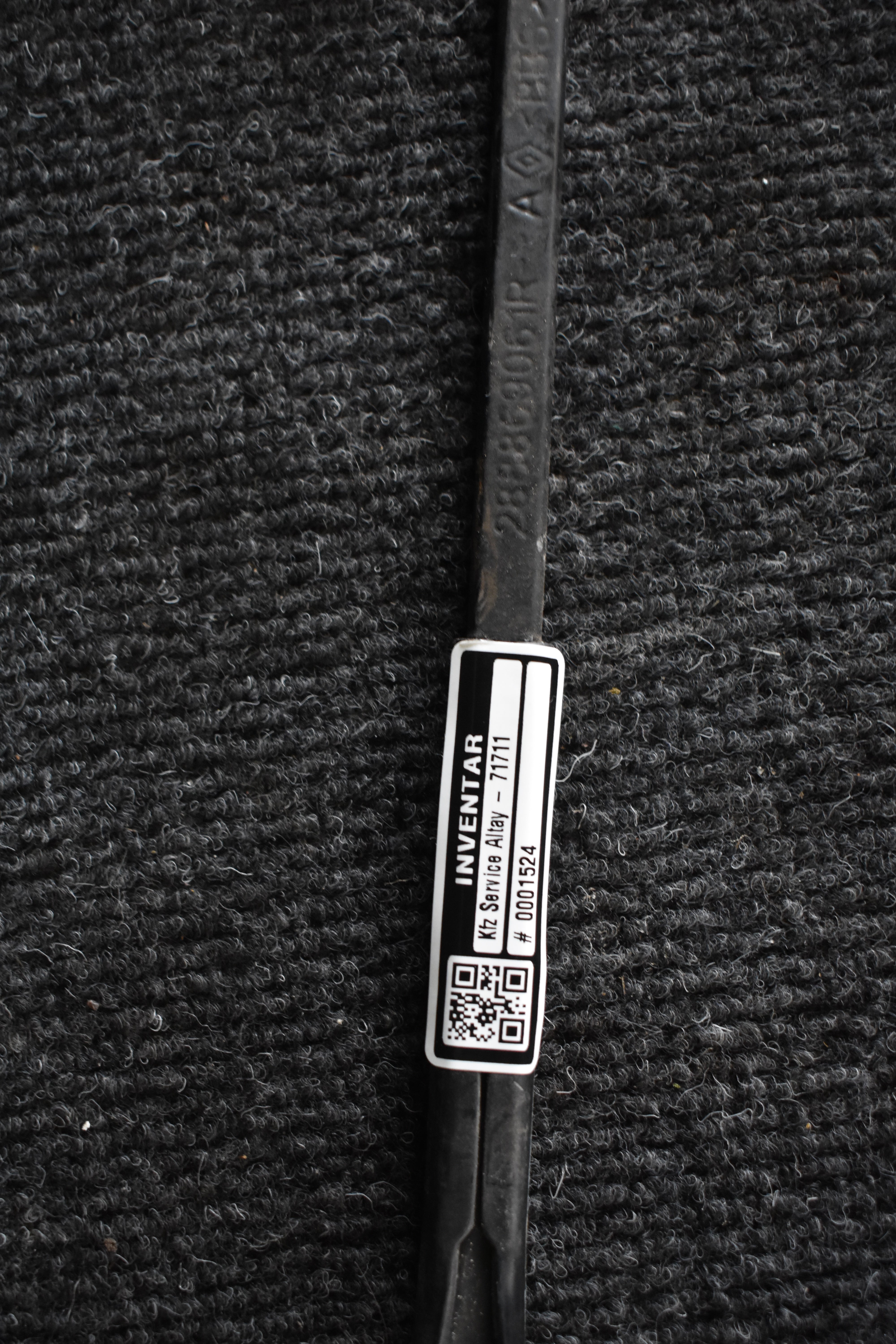 Renault 288869061R / 288816769R Wischerarm Vorne Rechts Links