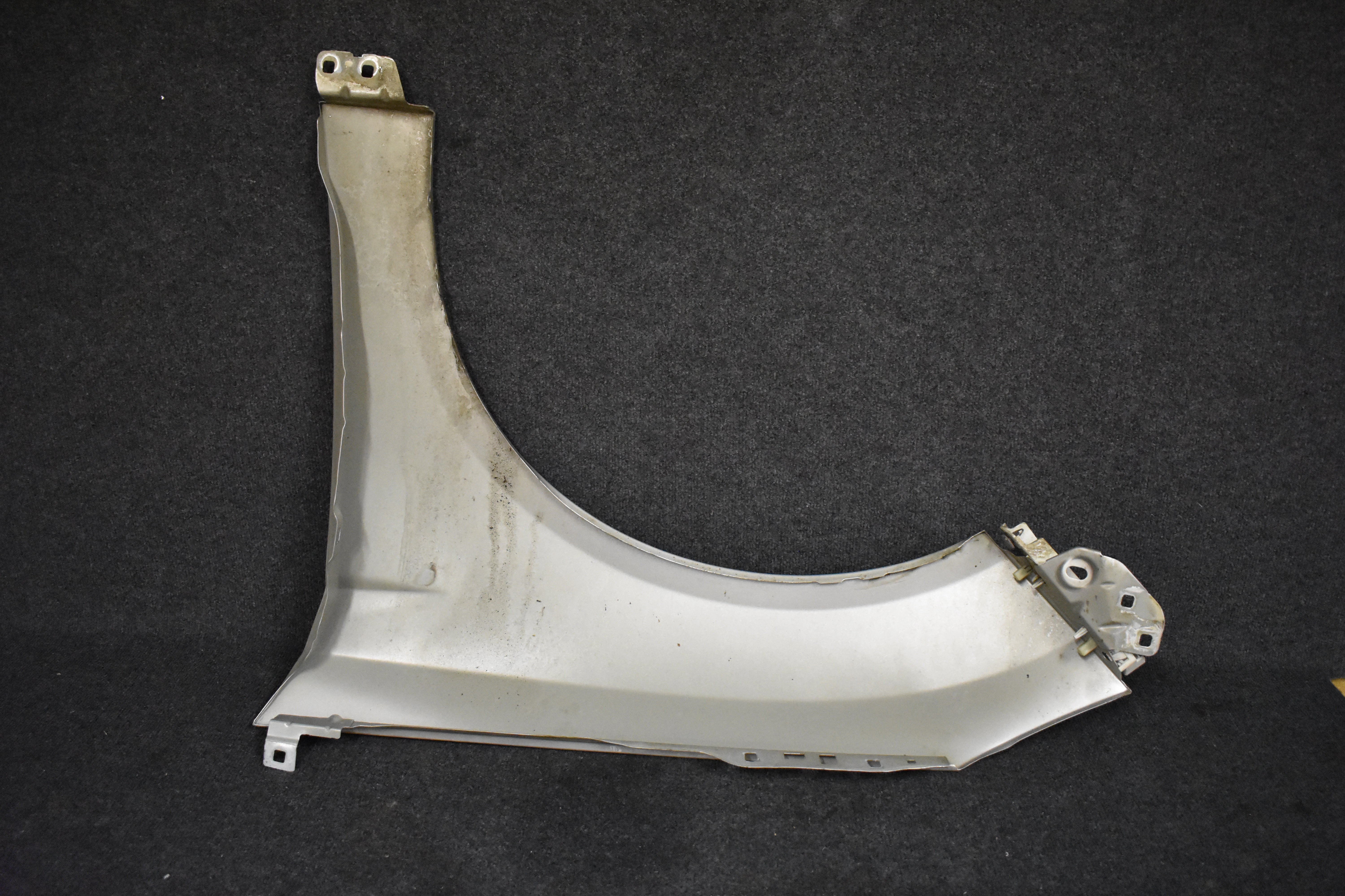 Ford Focus Kotflügel vorne rechts BM51-A16C198 AC