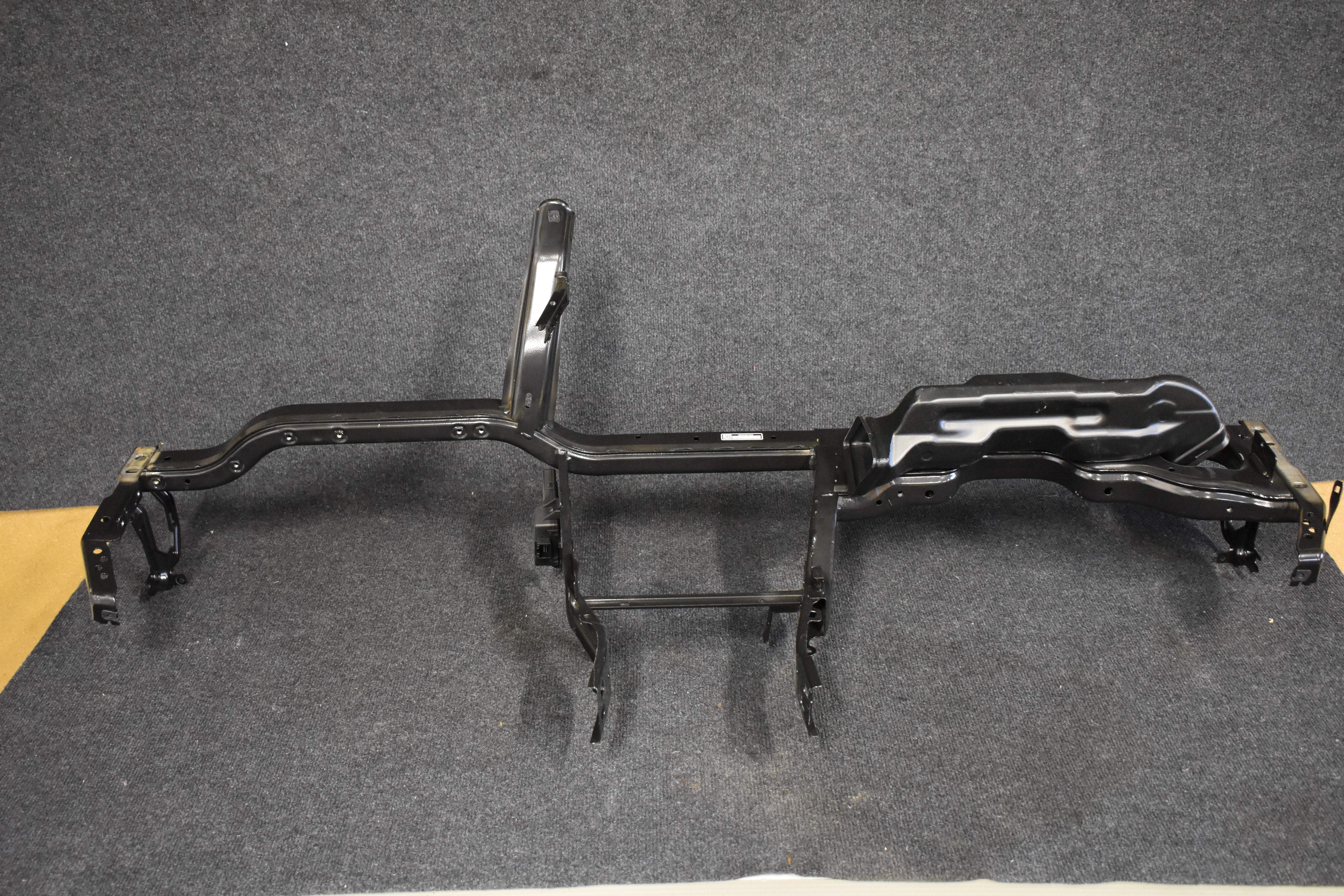 Audi A4 8K A5 8T Querträger Schalttafel Halter Träger Armaturenbrett