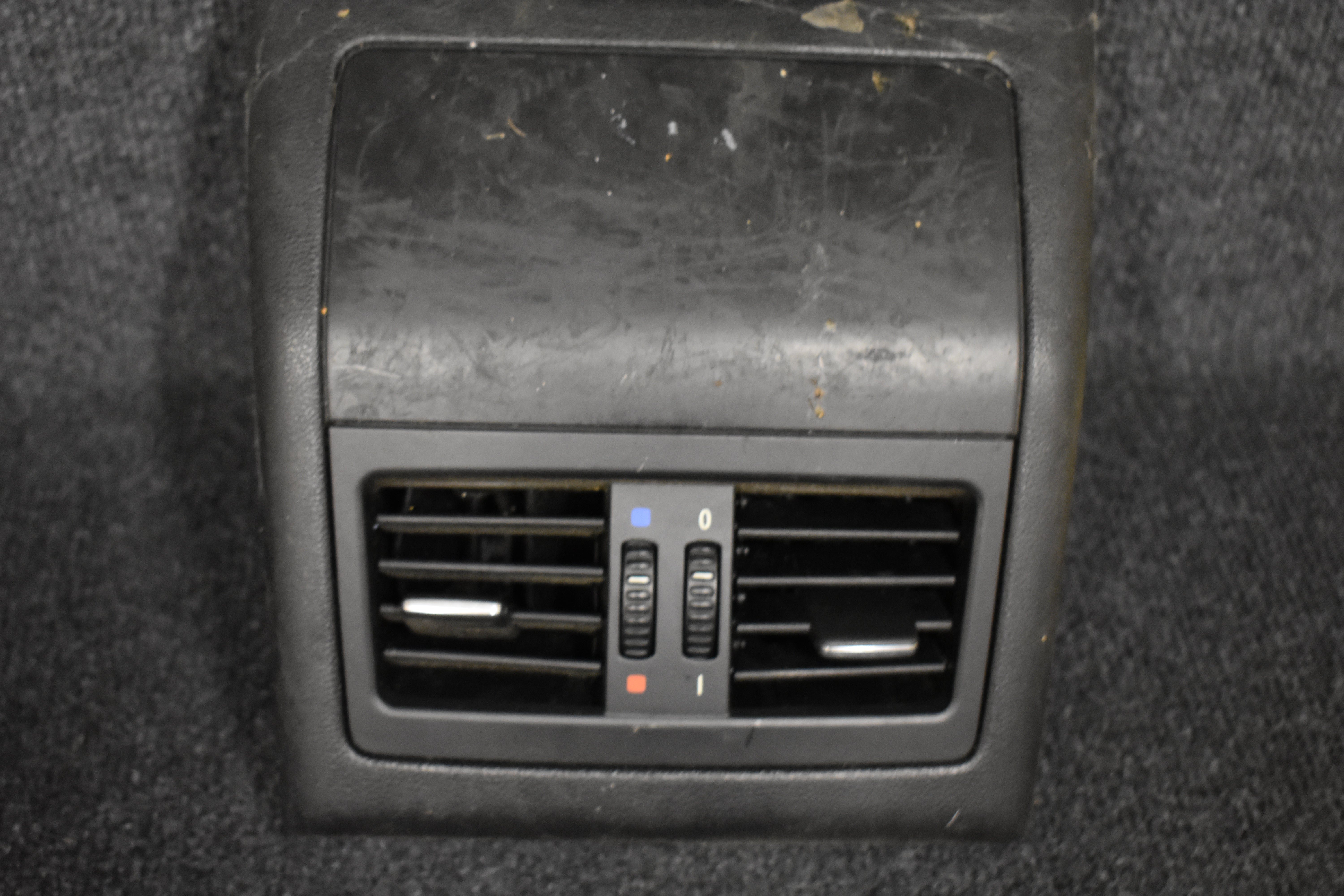 Original BMW E90 Lüftung Einsatz Mittelkonsole