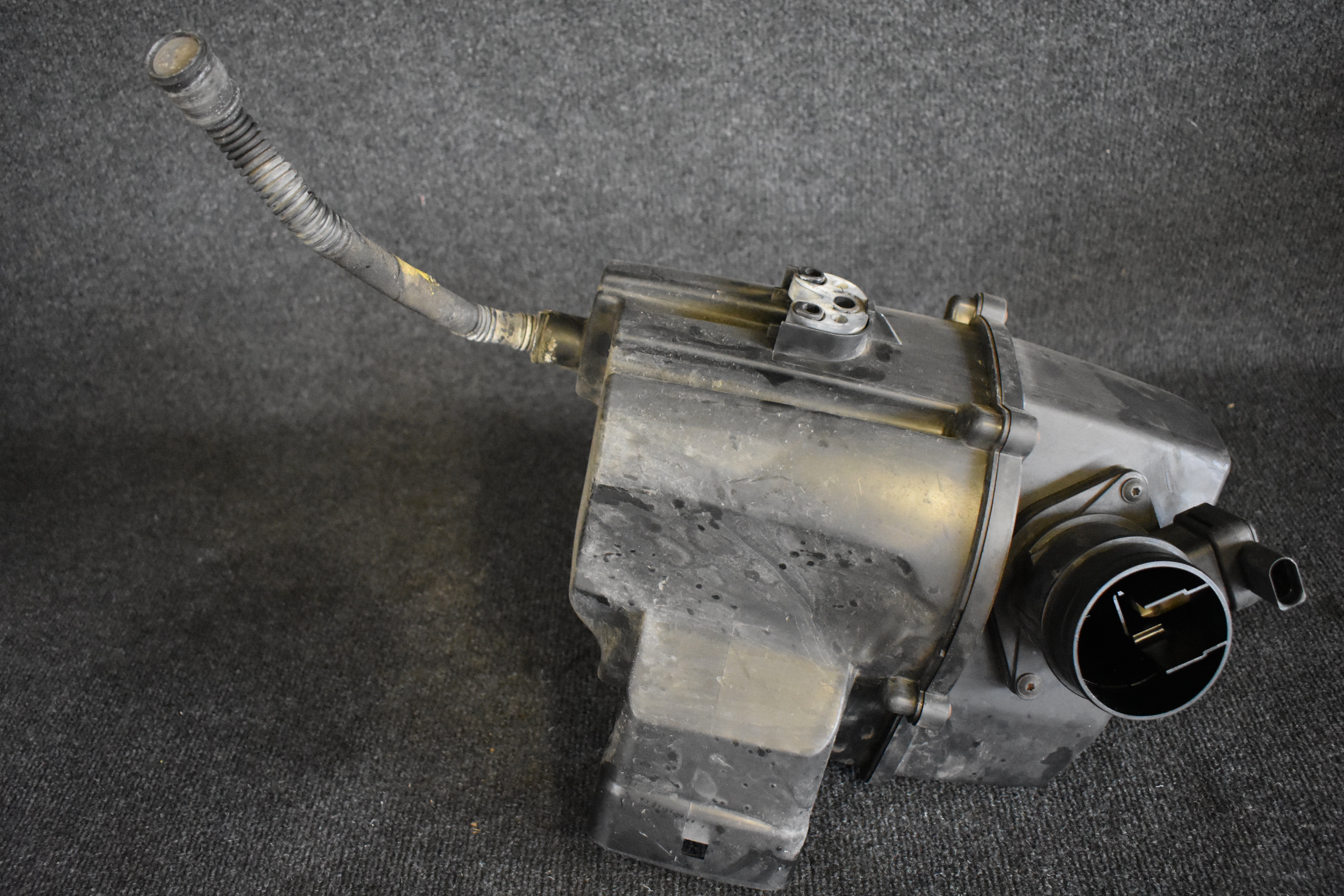 Volkswagen Polo Luftfilterkasten 6R0129601C