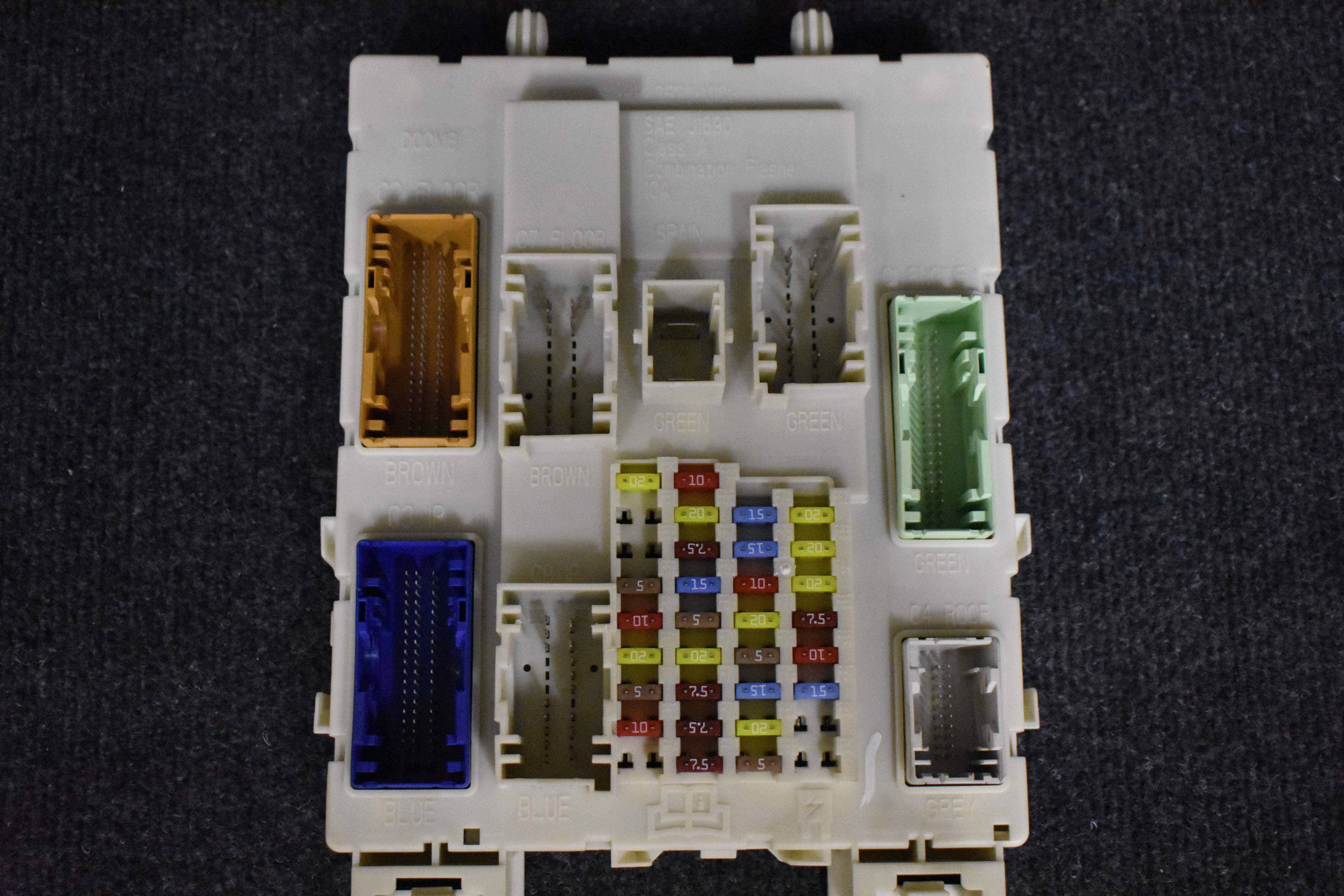 Ford Focus Sicherungskasten F1FT-14014