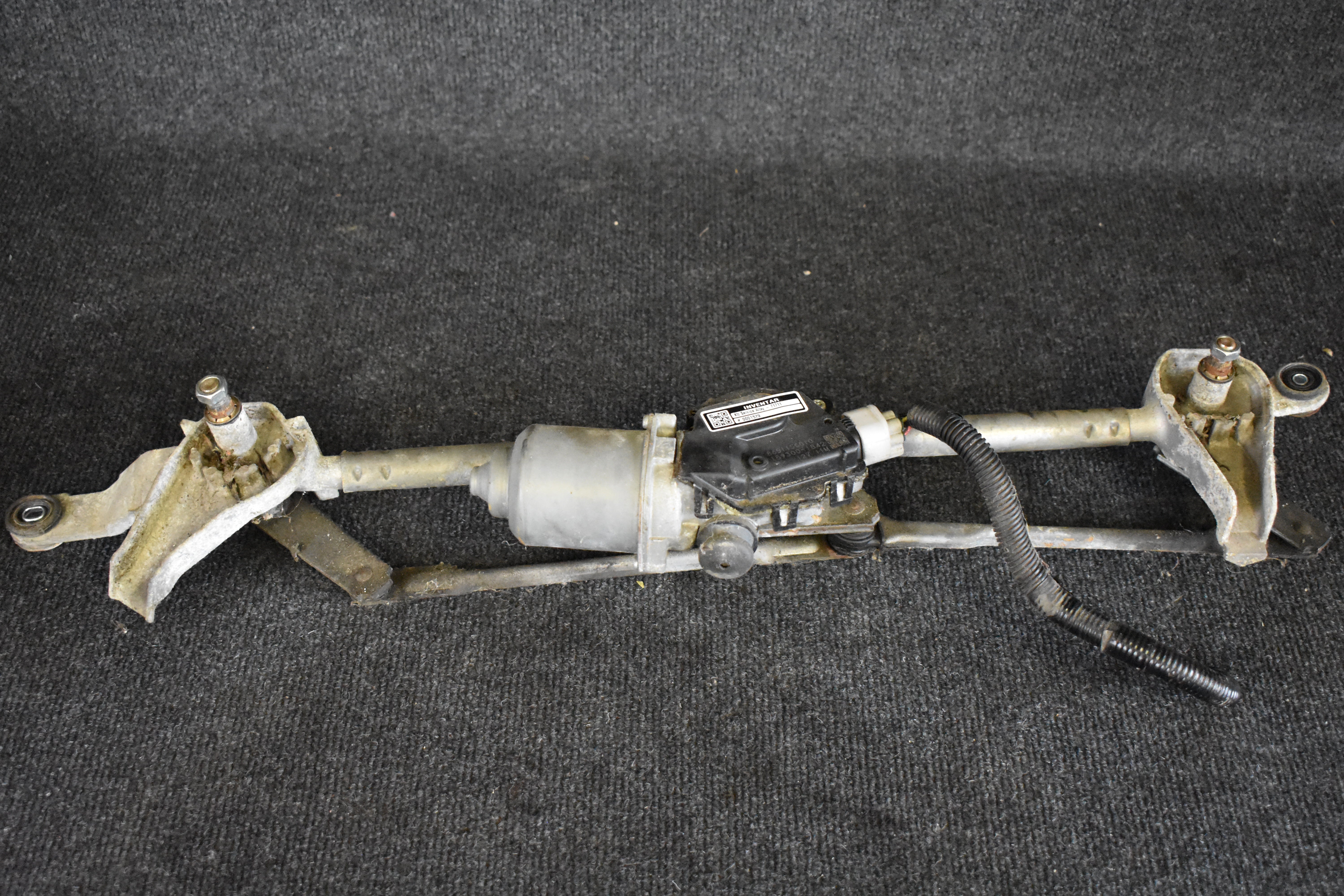 Subaru Forester 86511SC010 Wischergestänge vorne mit Motor