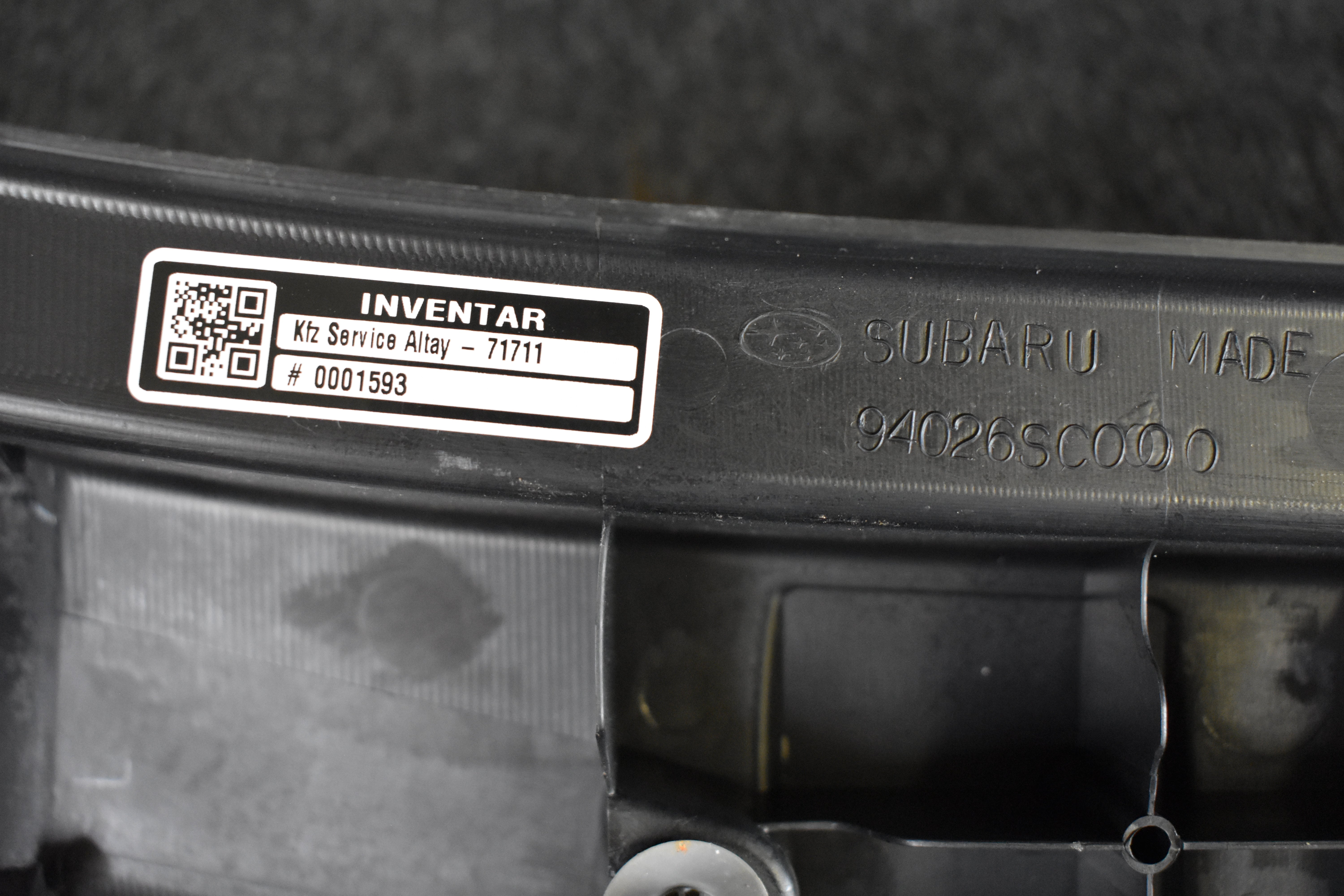 Subaru Forester 94026SC000 Kofferraum Schlossverkleidung