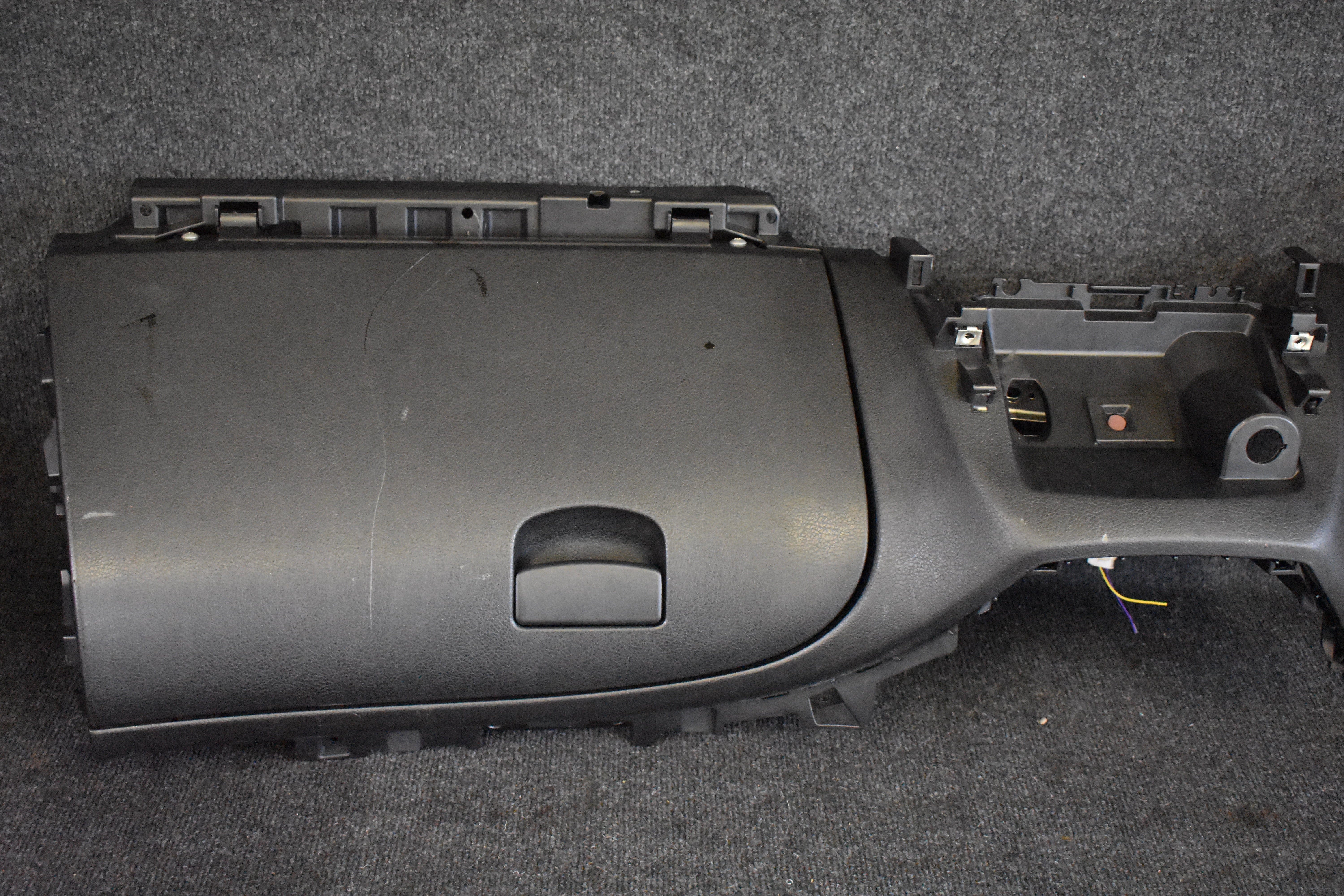 Subaru Forester 66055FG030 Handschuhfach