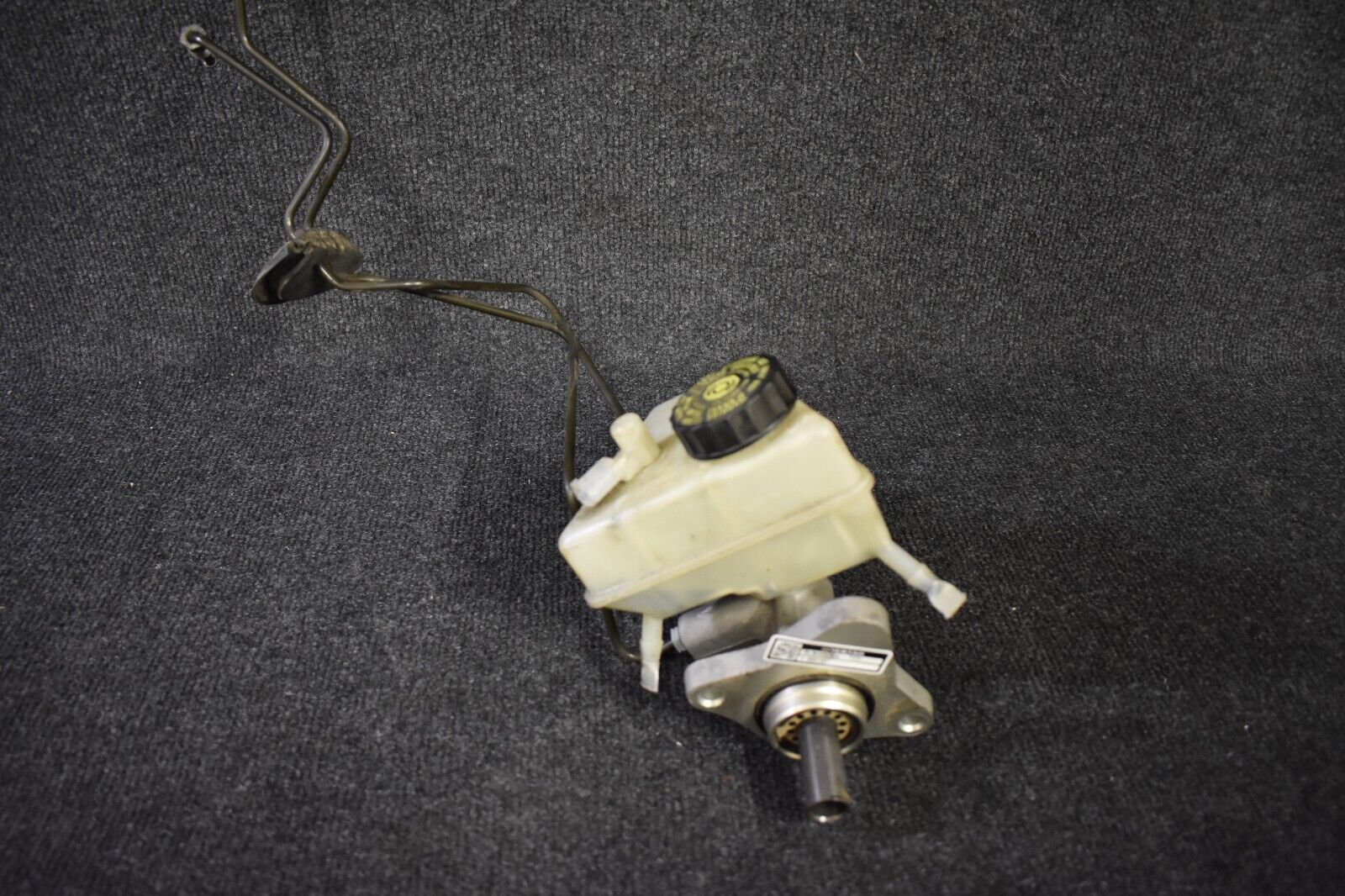 Mercedes Benz W203 C320 CDI Hauptbremszylinder Bremse A0054309801 A2034300002