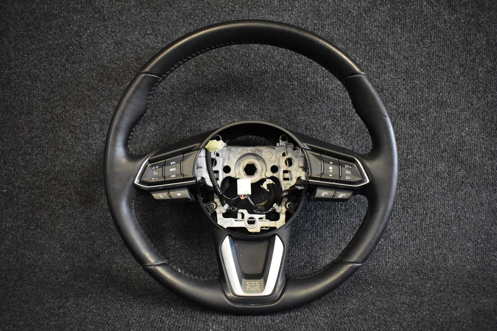 Mazda 6 / CX5 SKYACTIV-D 150 2019 Lenkrad Multifunktion B62S32982