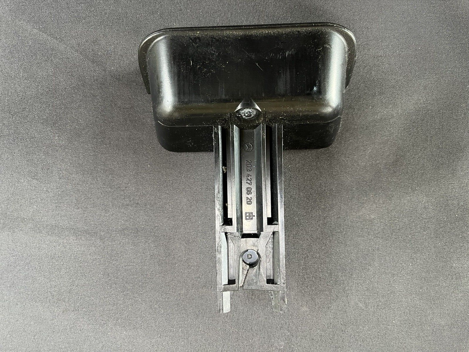 Mercedes Benz W203 C-Klasse Handbremshebel Hebel Handbremse A2034270620