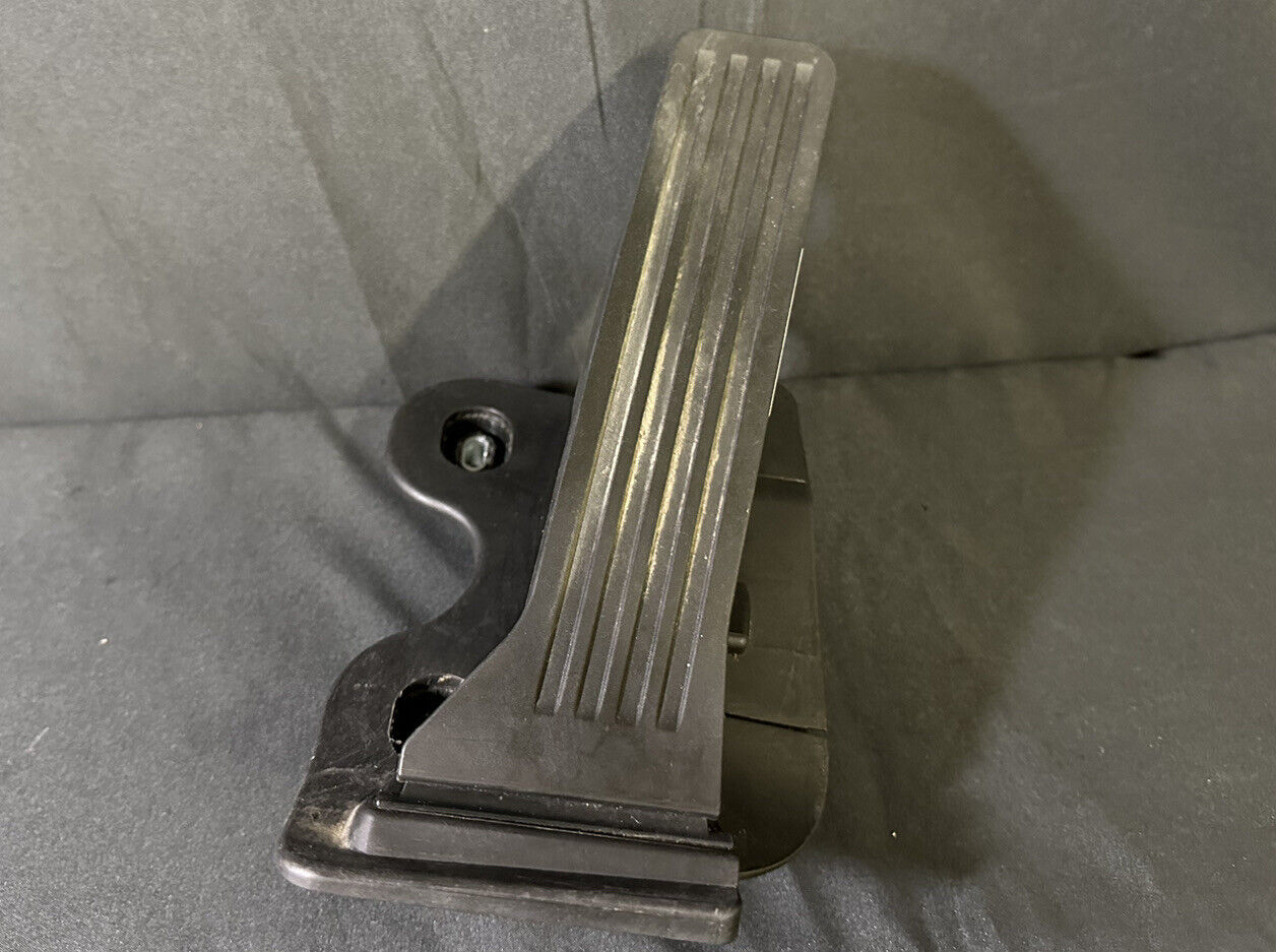 Mazda 6 / CX5 SKYACTIV-D 150 2019 Fahrpedal Pedal Gaspedal GHK341600G