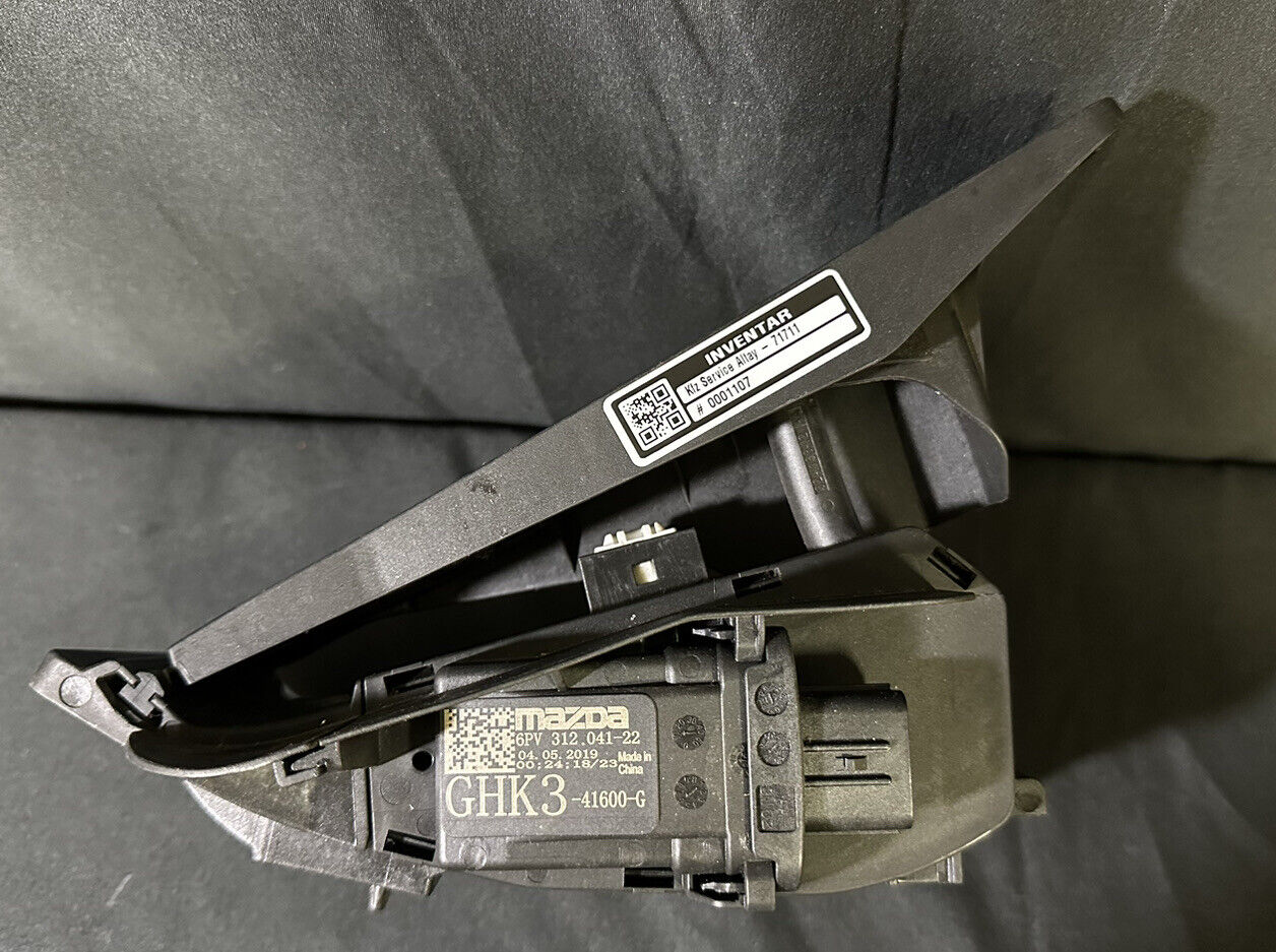 Mazda 6 / CX5 SKYACTIV-D 150 2019 Fahrpedal Pedal Gaspedal GHK341600G