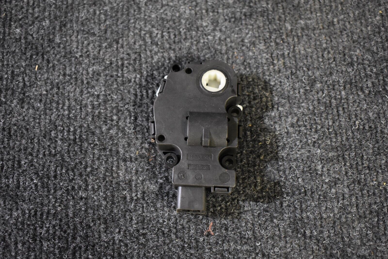 BMW F20 F21 F22 F30 F80 F31 F34 F35 Stellantrieb Stellmotor Klima 9321034