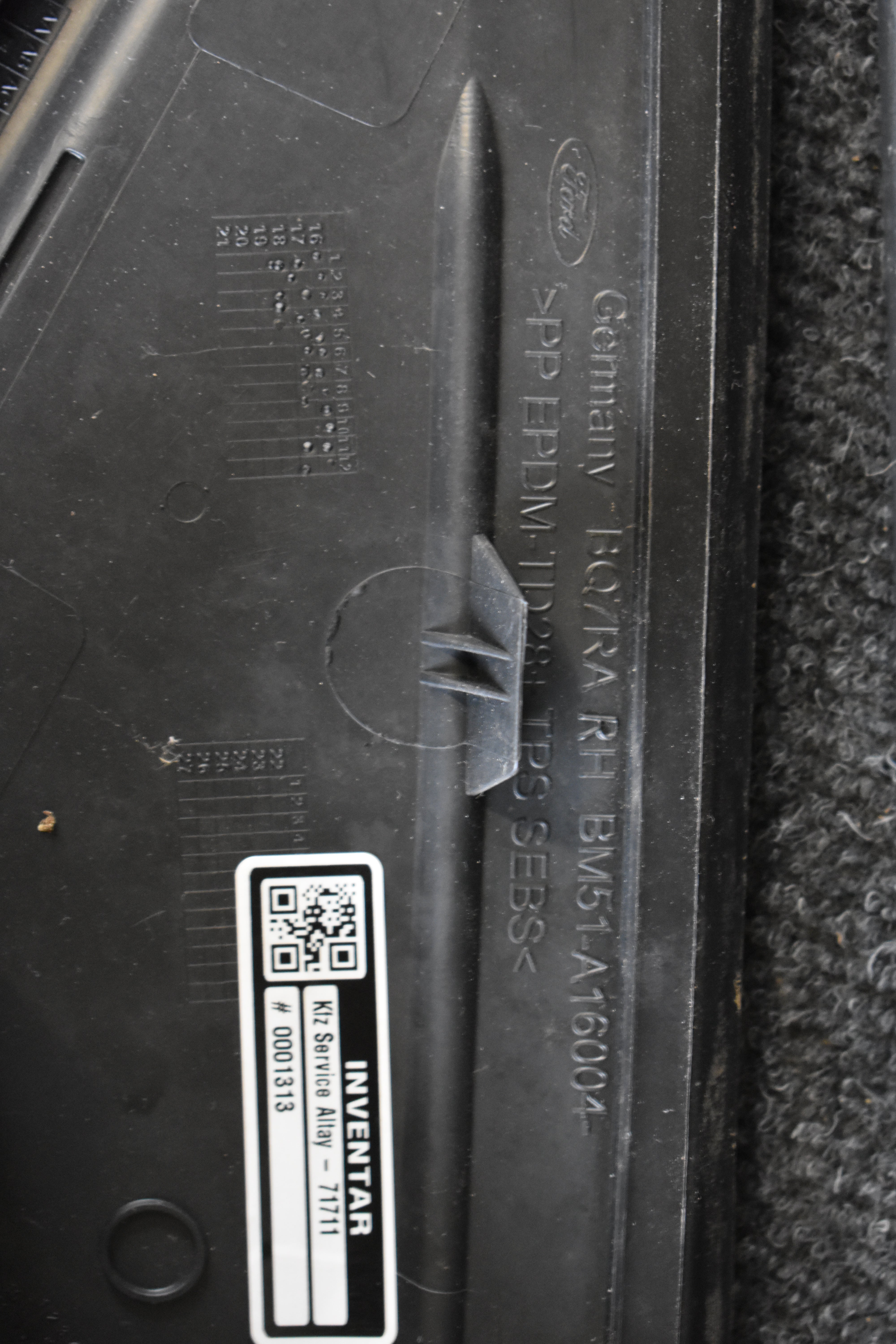 Ford Original MK3 Spiegeldreieck Vorne, Rechts und Links Säule Blende