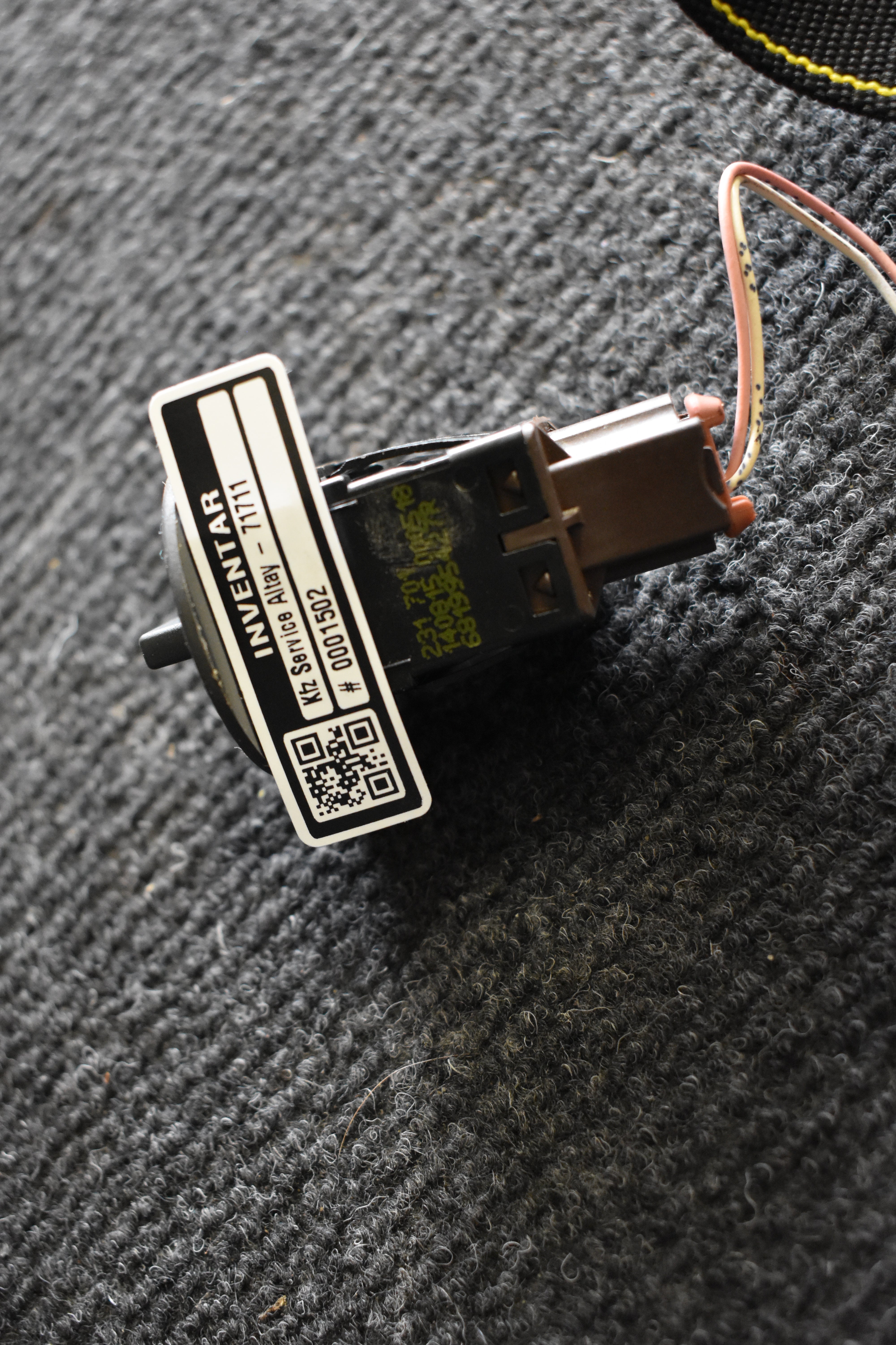 Renault 681995427R Airbag schloss für Beifahrerairbag