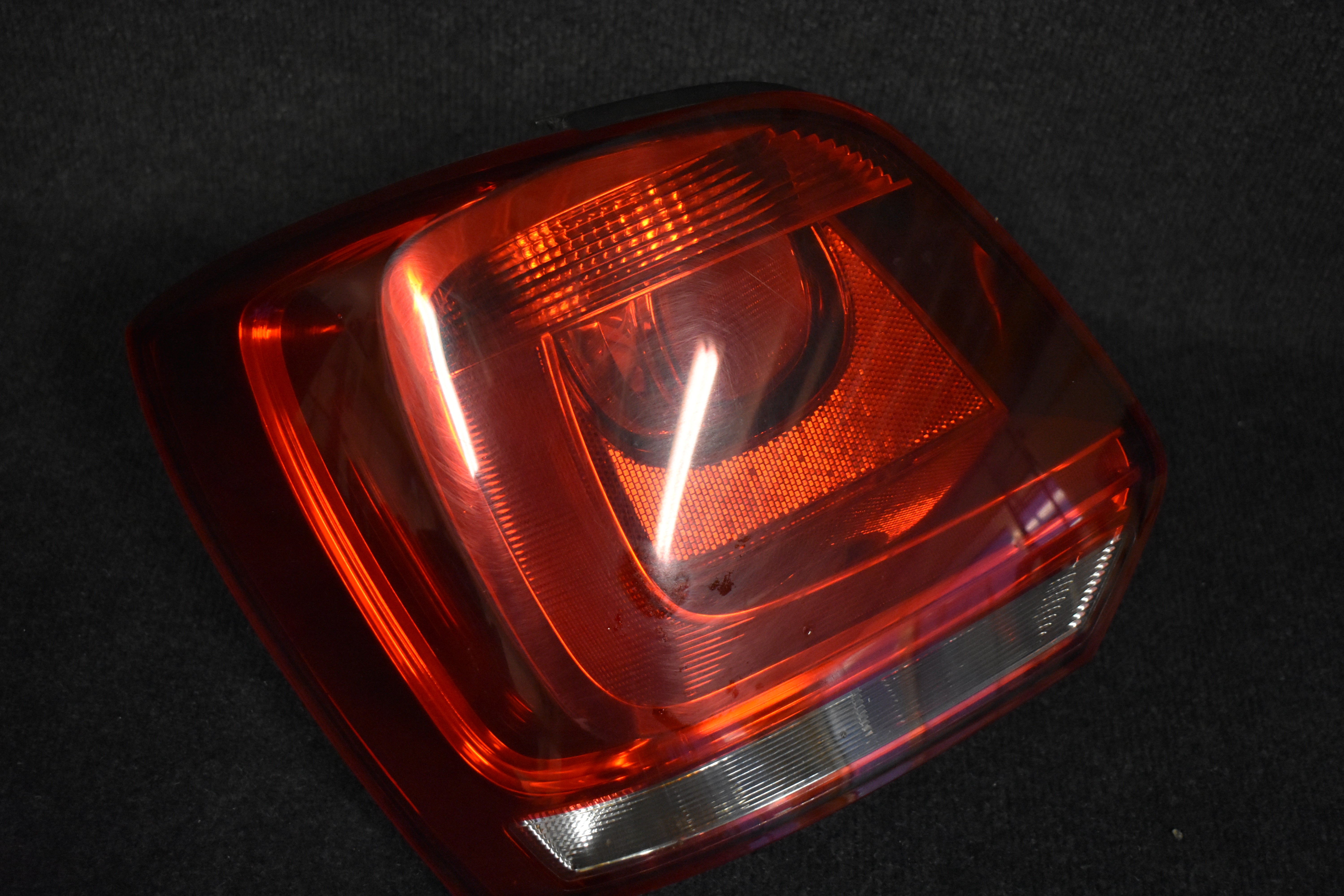 Volkswagen Polo-6R Rückleuchte Links 6R0945257A