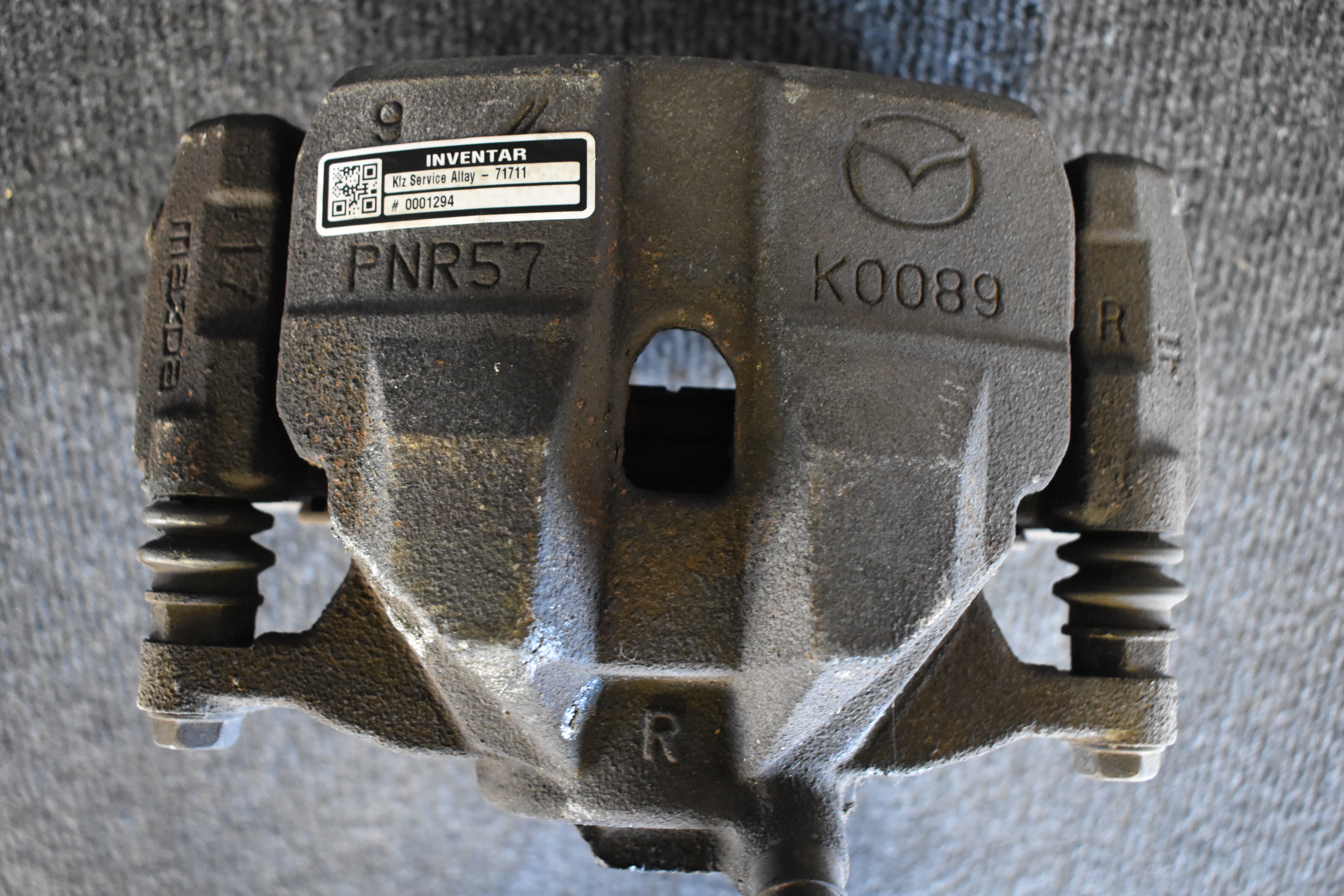 Mazda Bremssattel Rechts vorne mazda