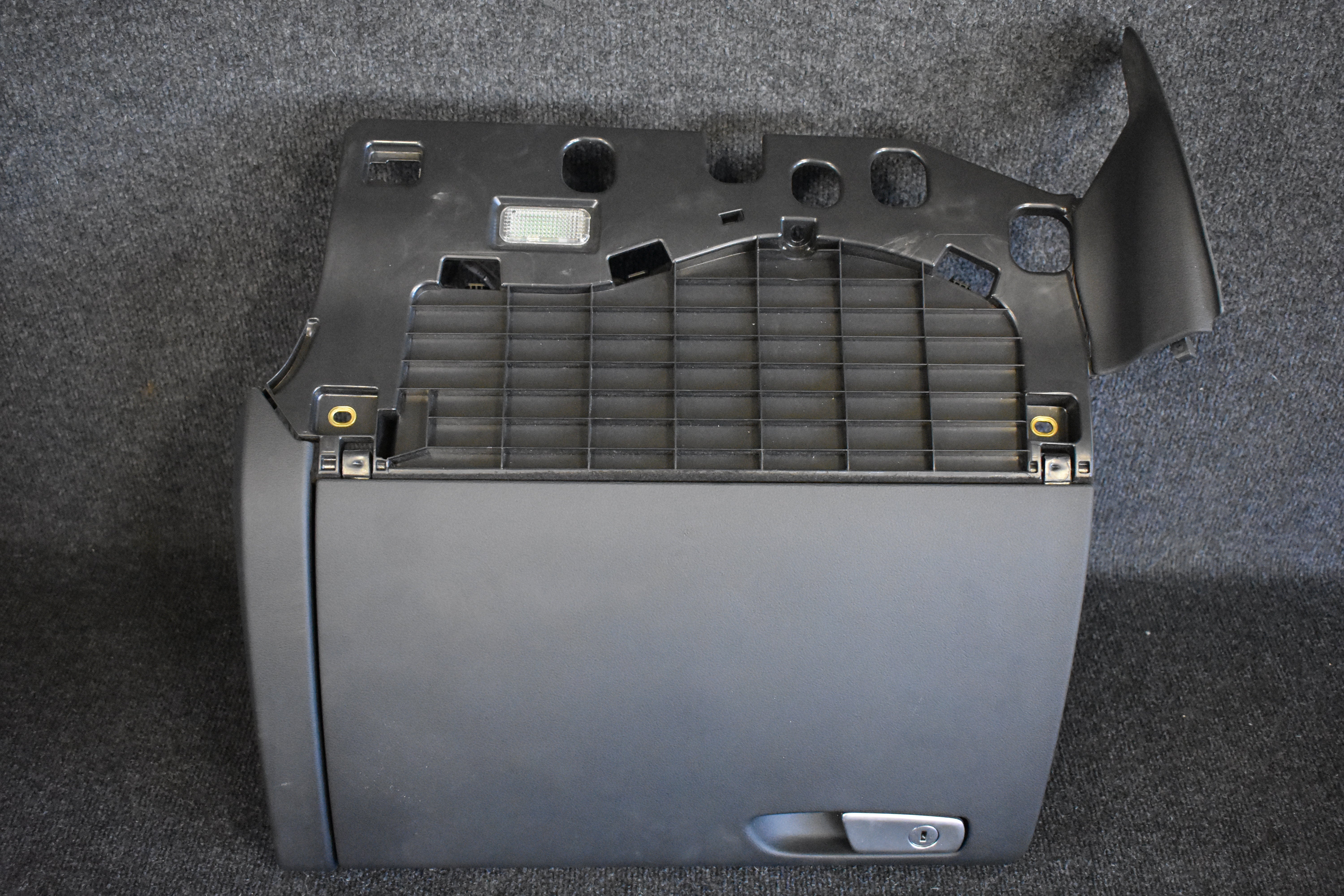 Audi A4 Handschuhkasten Original