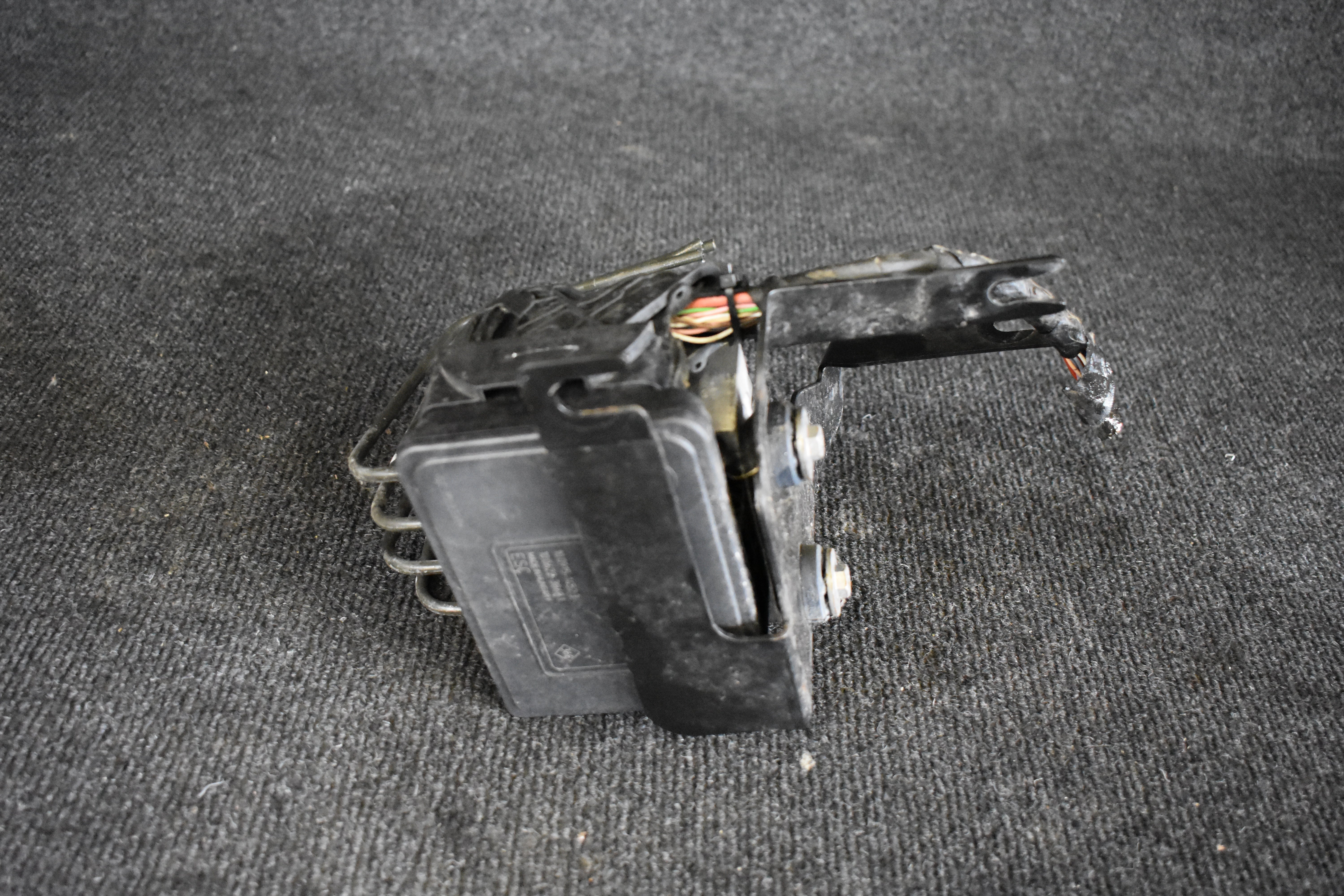 Renault 476603736R ABS Block Steuergerät