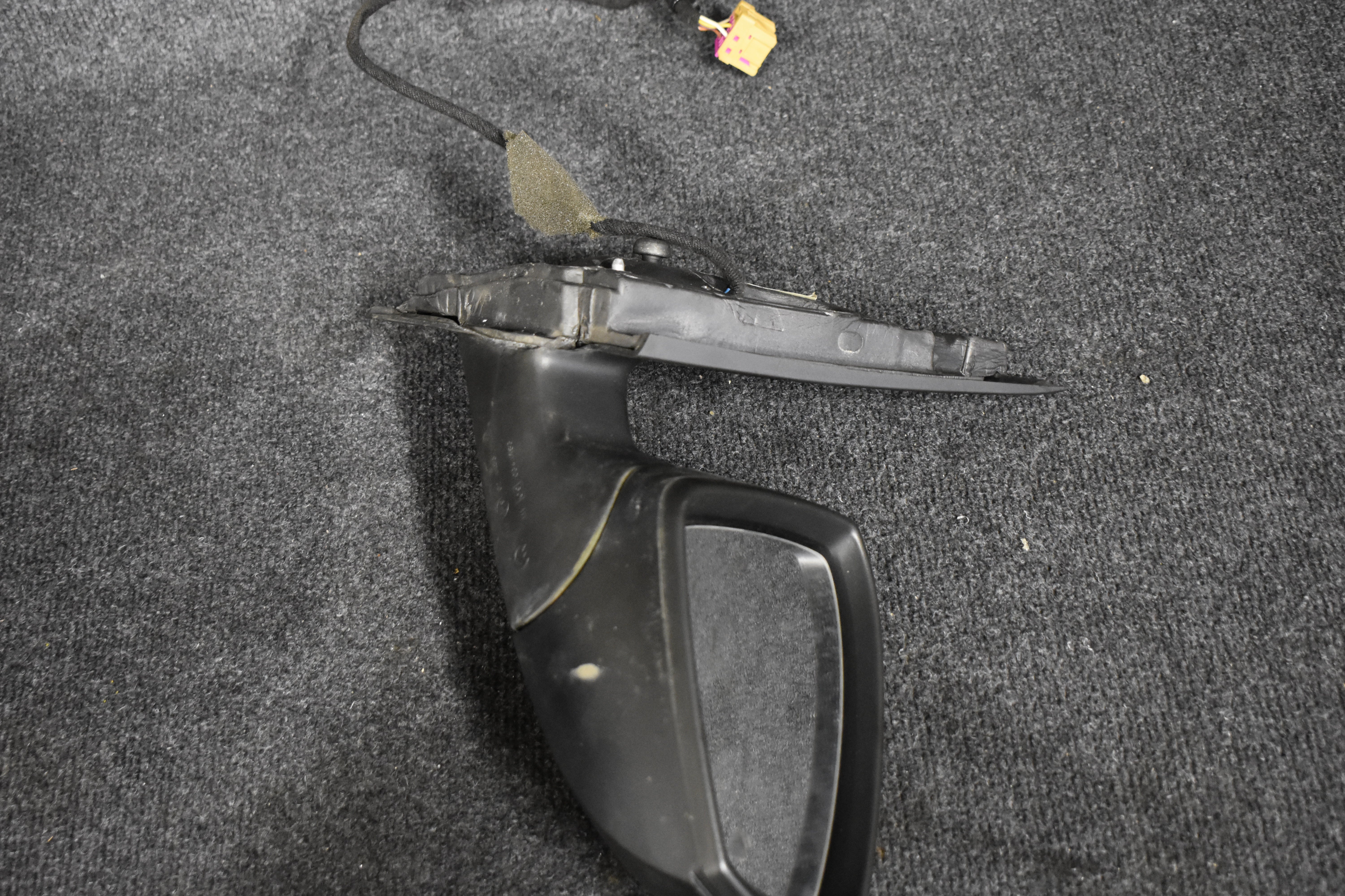 Volkswagen Polo Außenspiegel rechts 6R1857502J BESCHÄDIGT