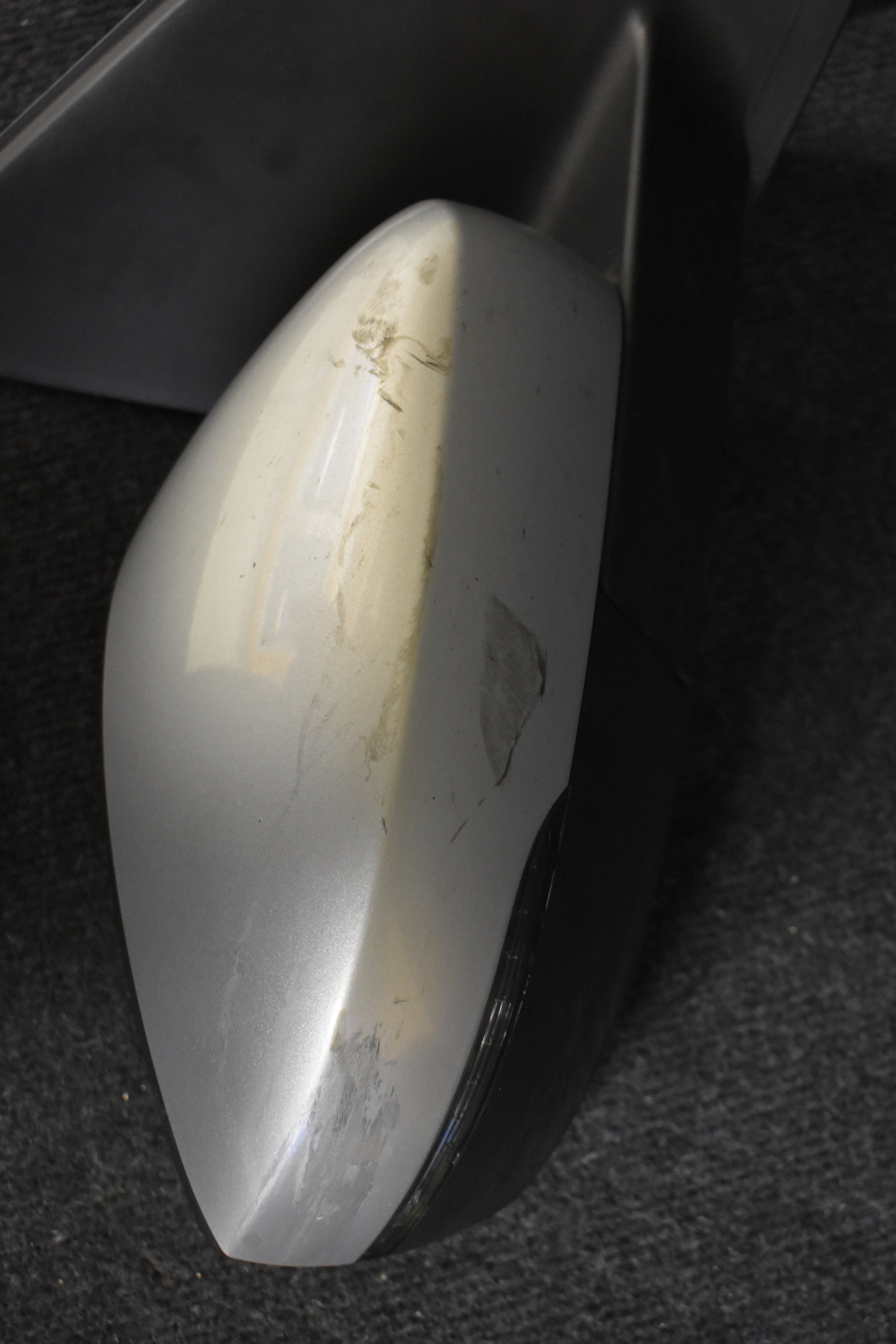 Volkswagen Polo Außenspiegel rechts 6R1857502J BESCHÄDIGT