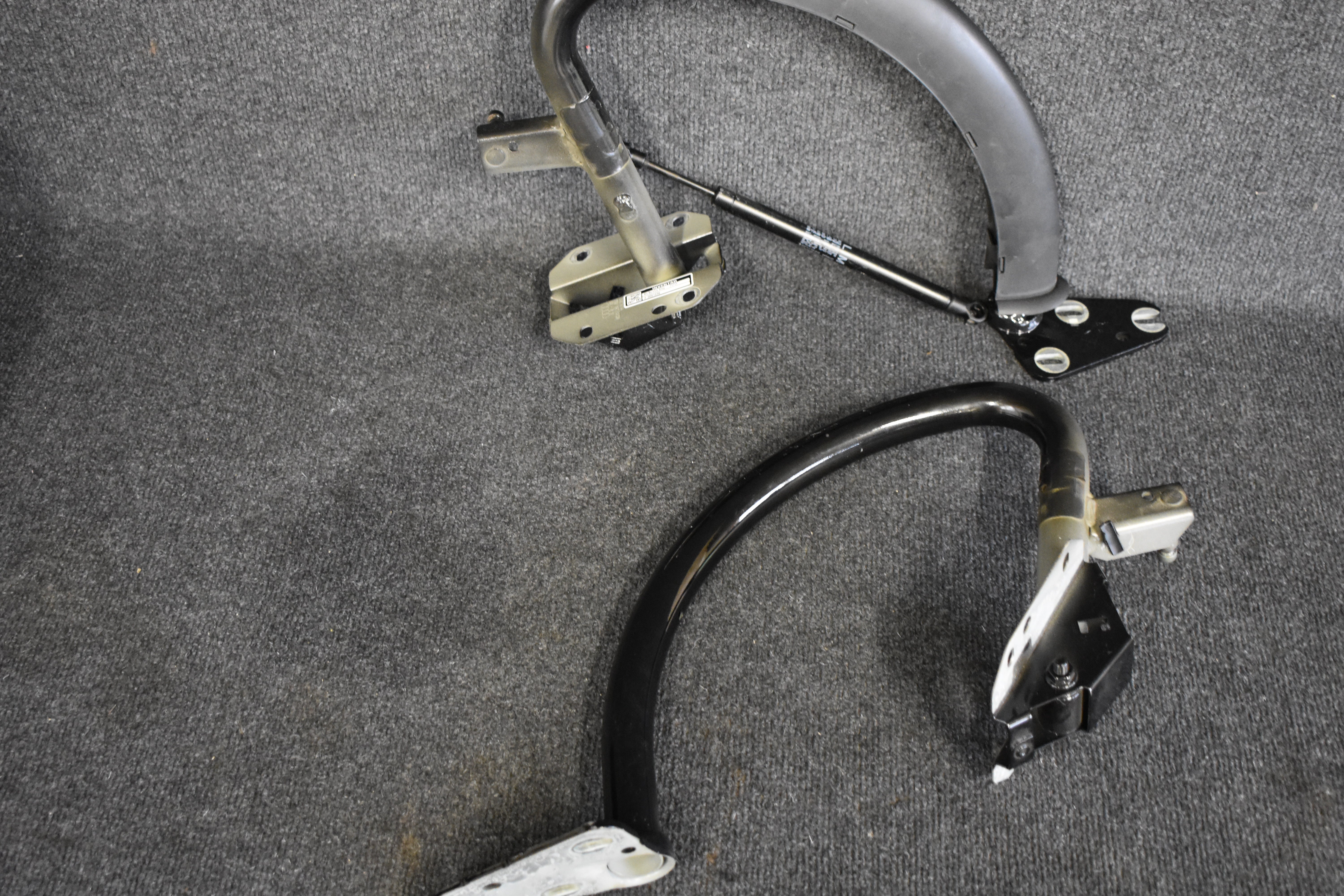 Original Audi A4 B8 Heckklappenscharniere Rechts und Links