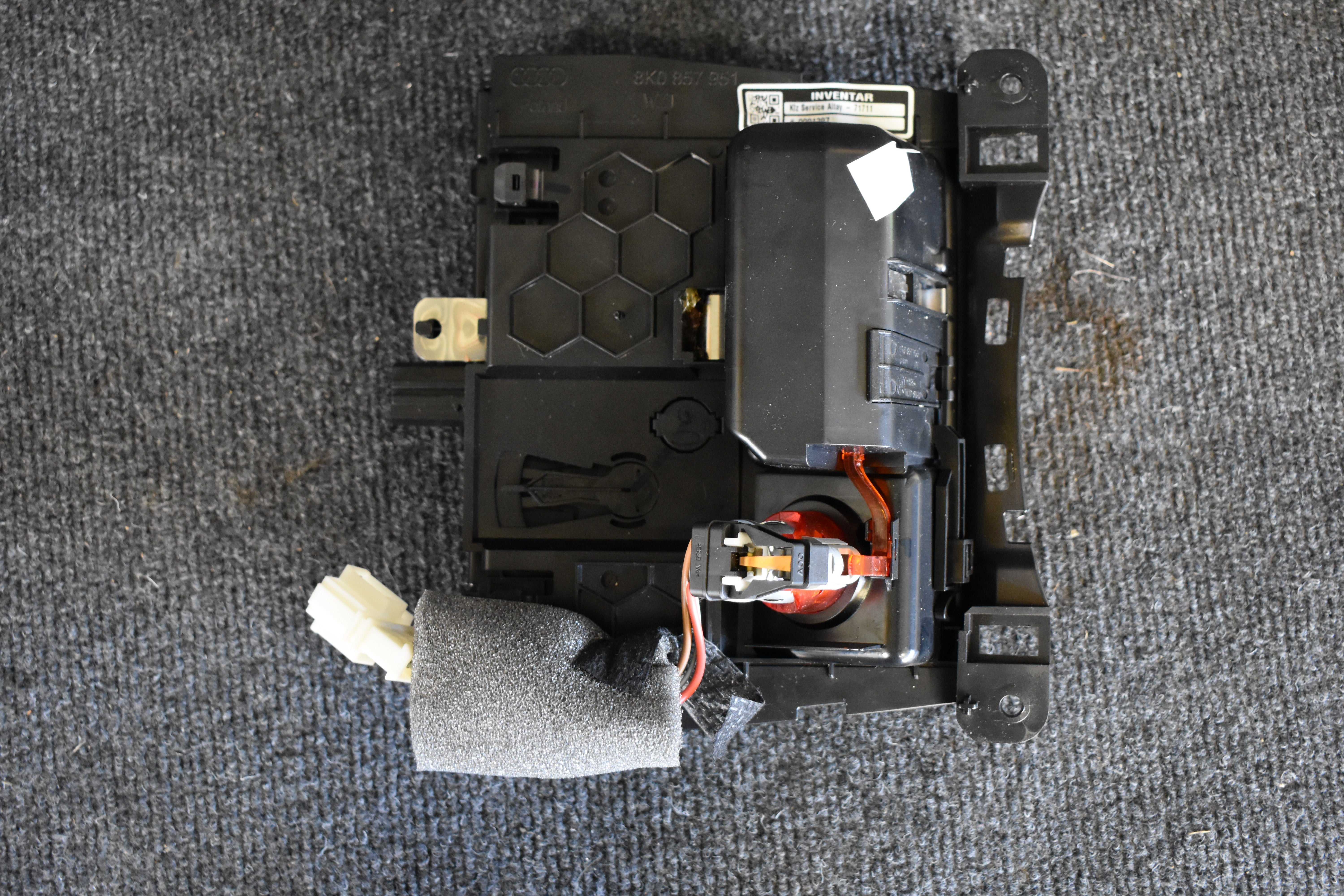 Aschenbecher AUDI A4 B8 Sw 2.0 D 105KW Aut 5P