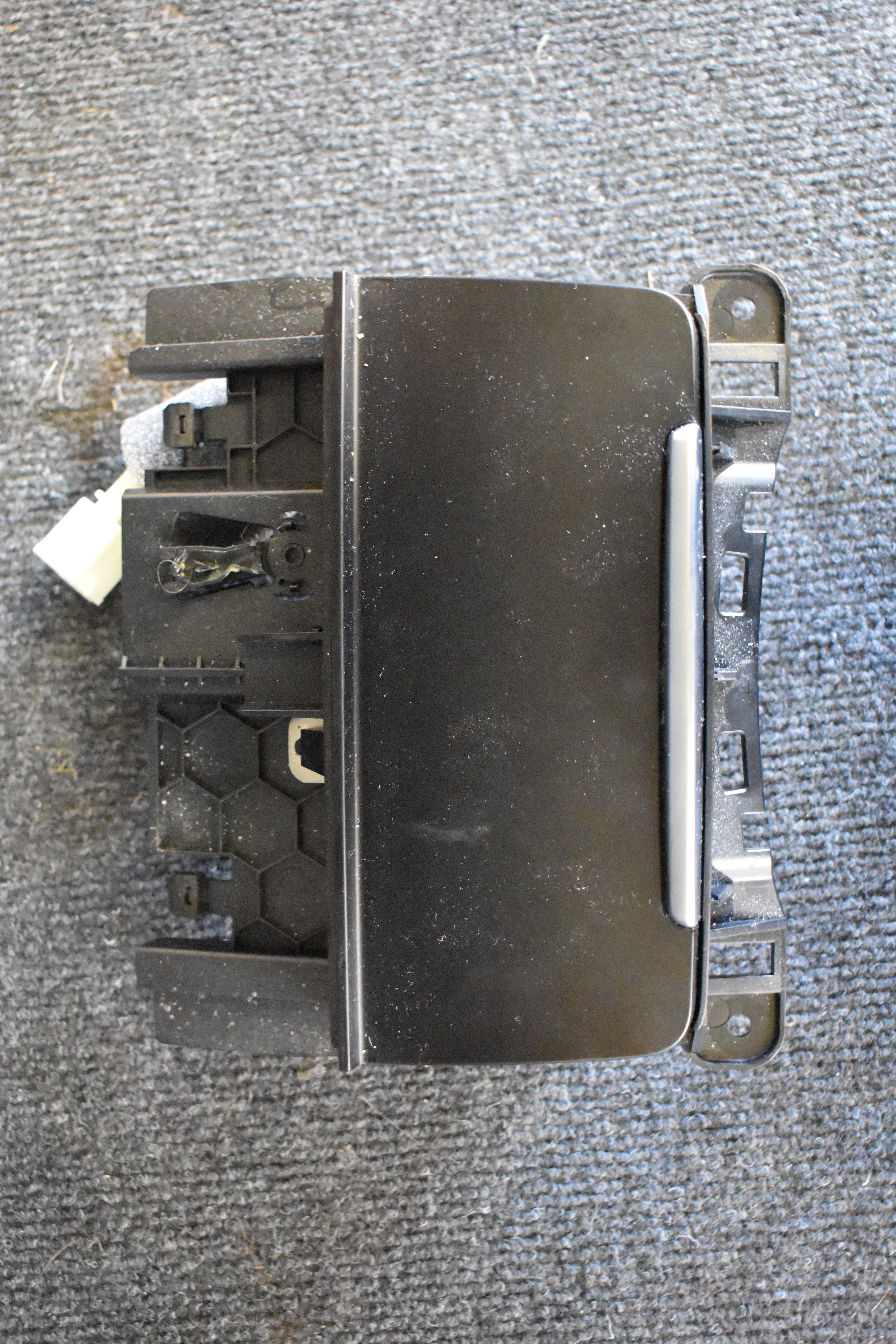 Aschenbecher AUDI A4 B8 Sw 2.0 D 105KW Aut 5P