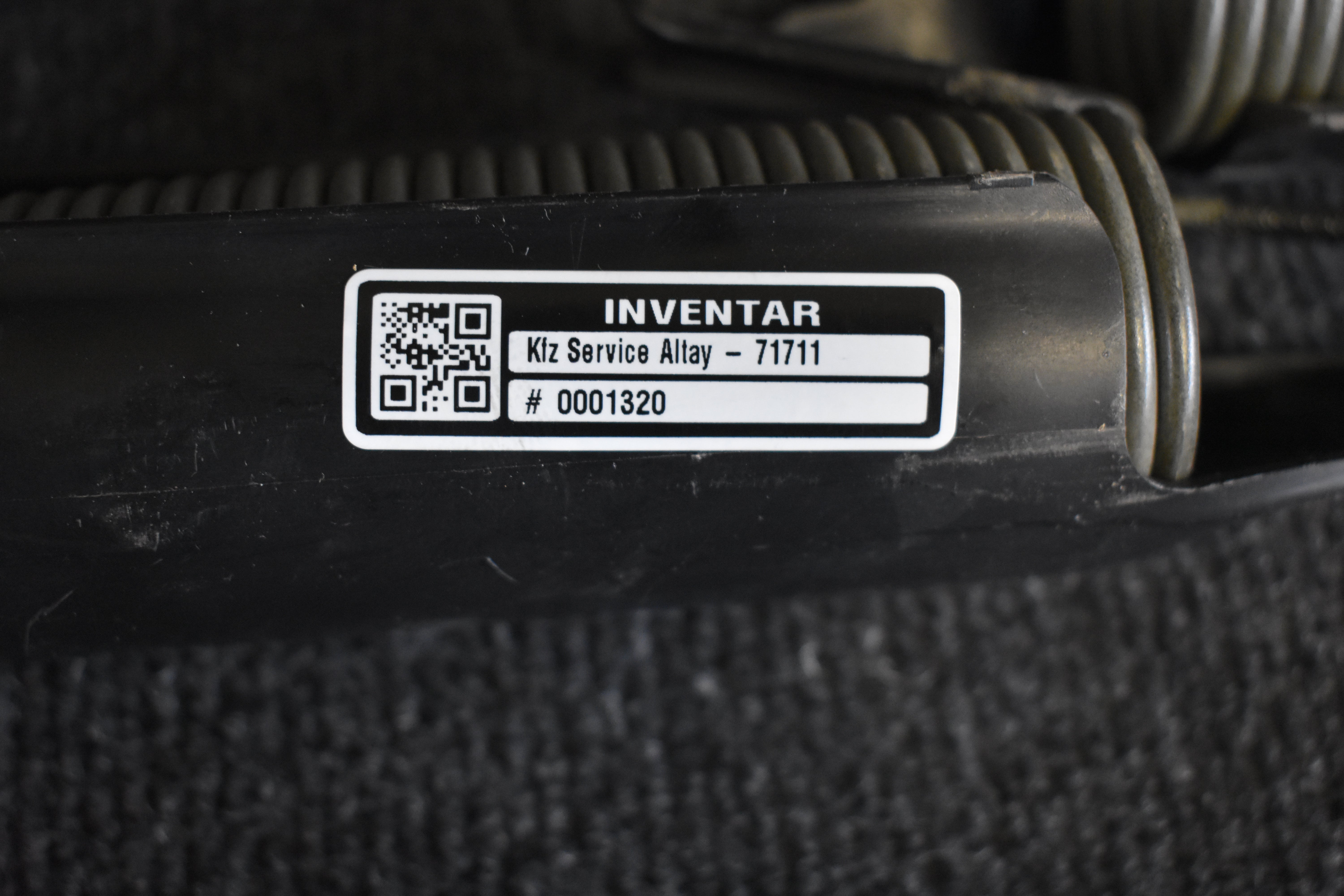 Audi A4 B8 Kofferraumöffnungsfeder und Verkleidungsabdeckung Rechts Links