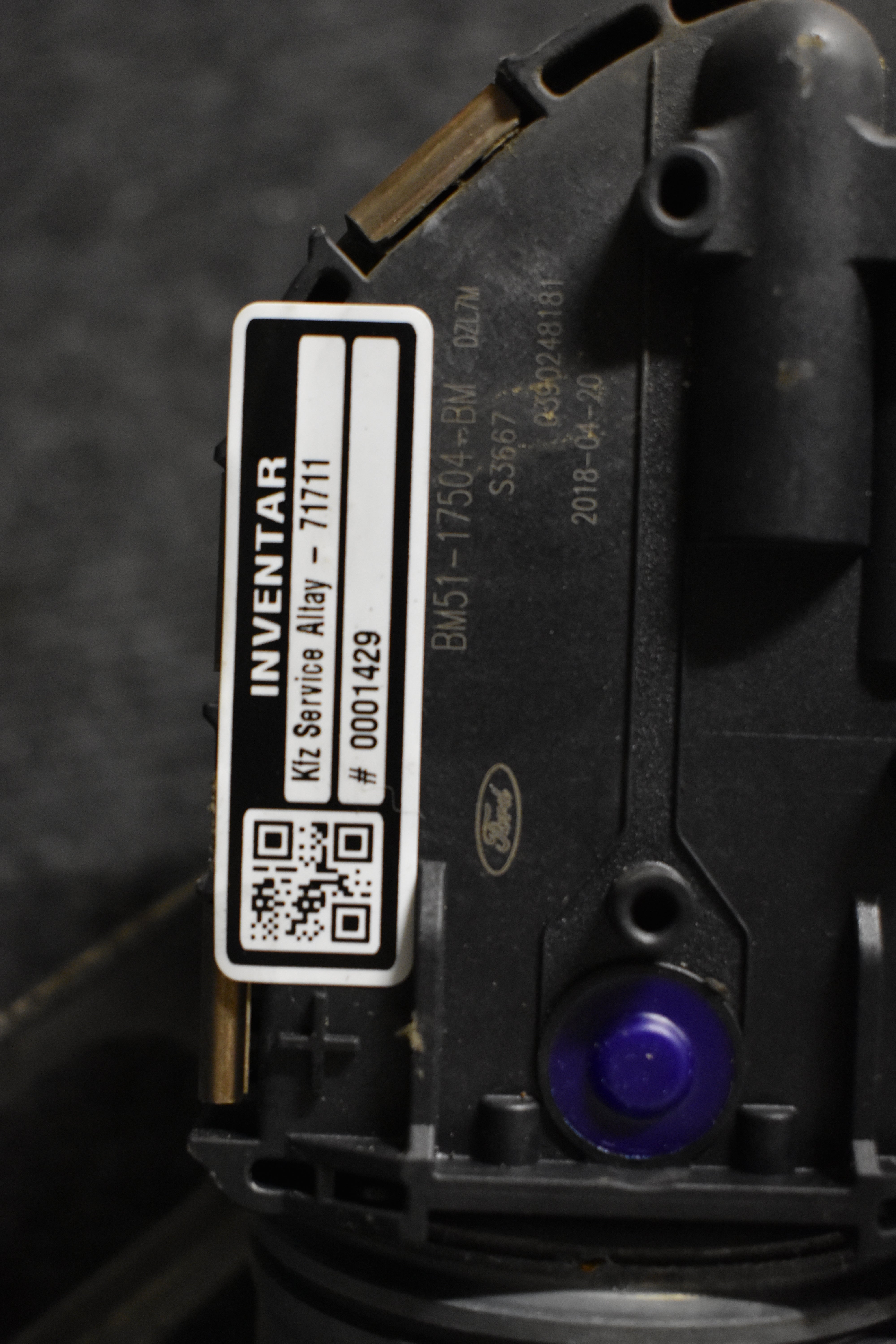 Ford Focus Wischermotor vorne rechts BM51-17504-BM