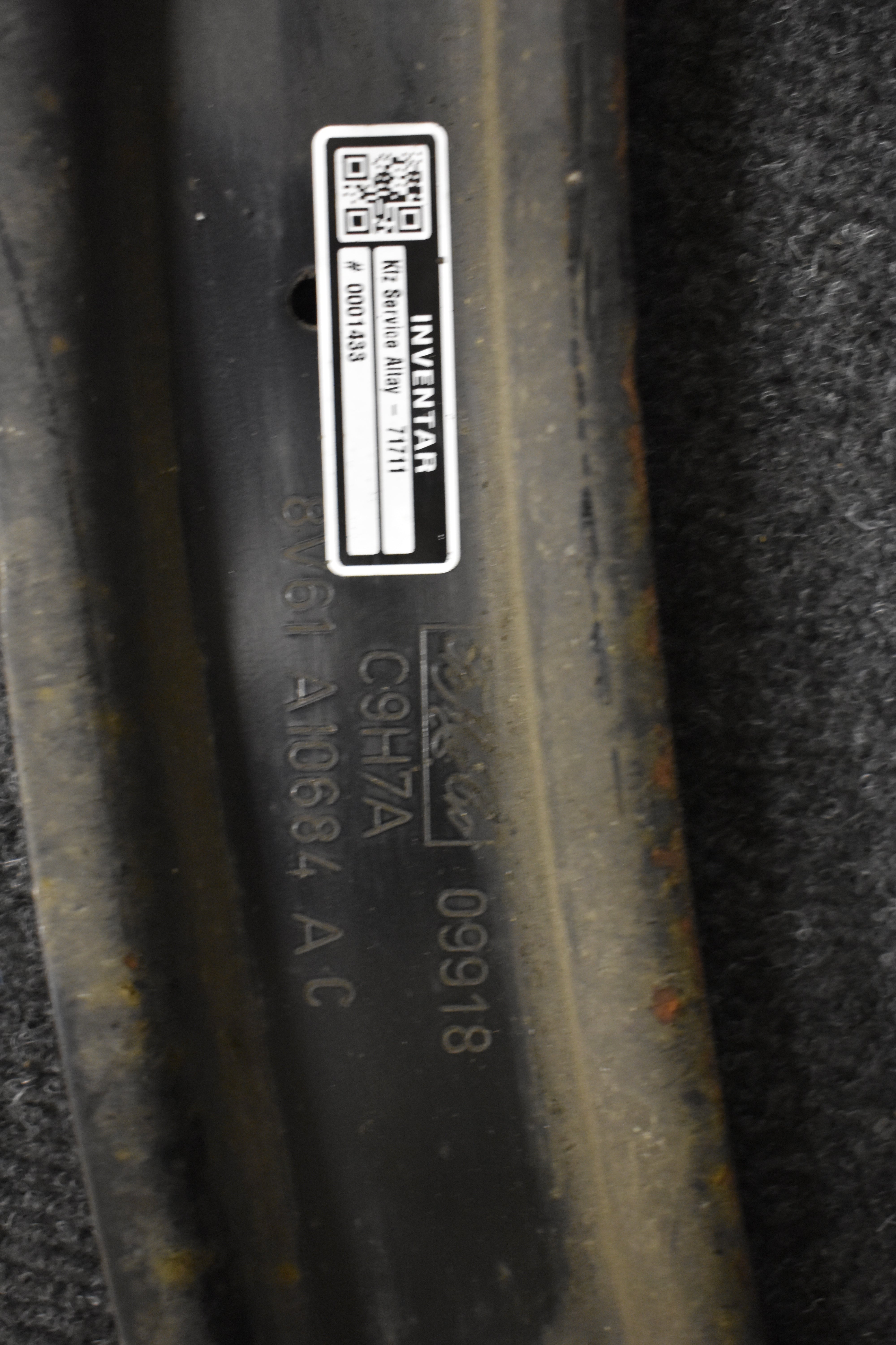 Ford Focus 8V61-A10684 AC / AV61-101A81 AF (LH) / AV61-101A80 AF (RH) Querträger