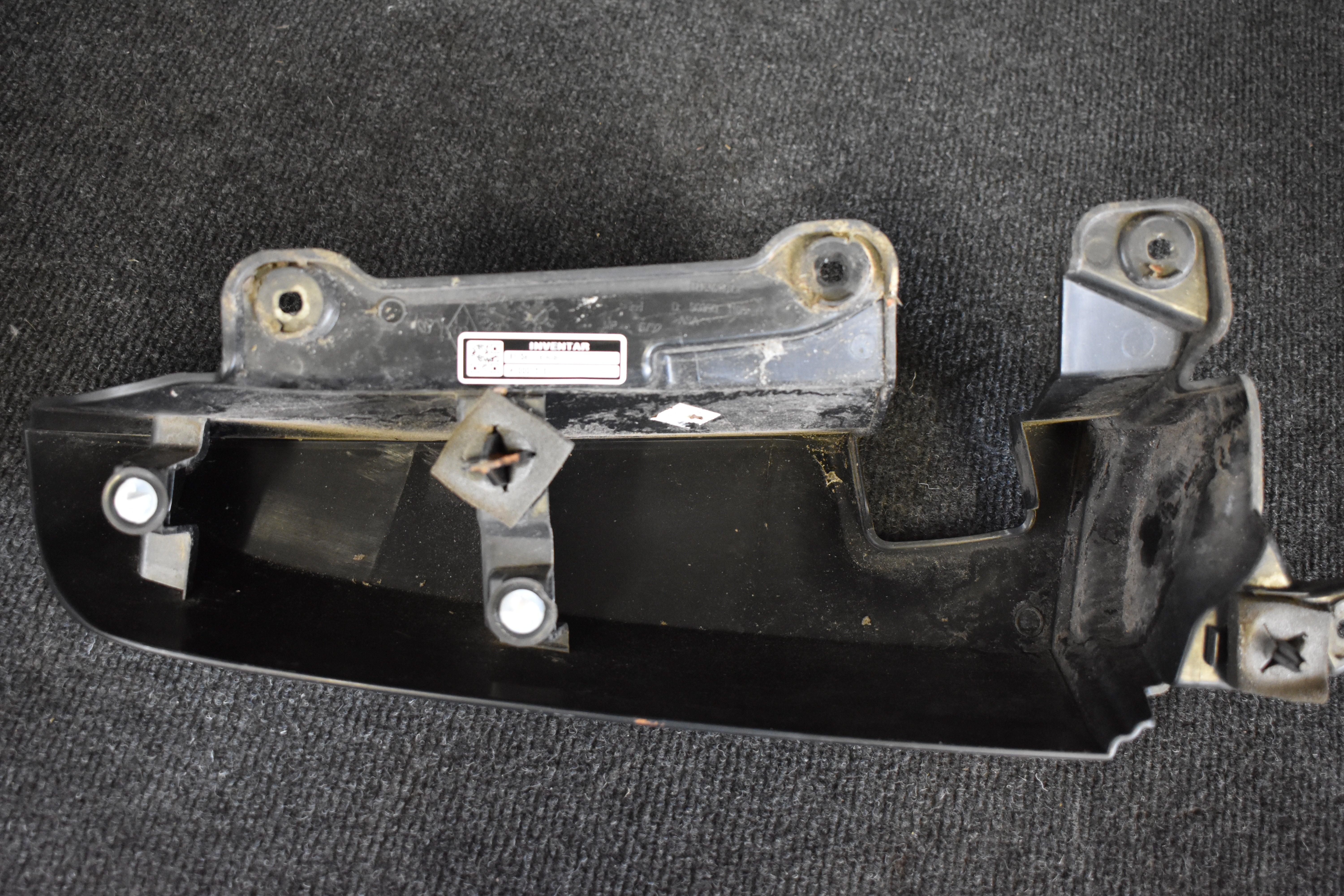 Renault 903901105R Rechte hintere Leiste