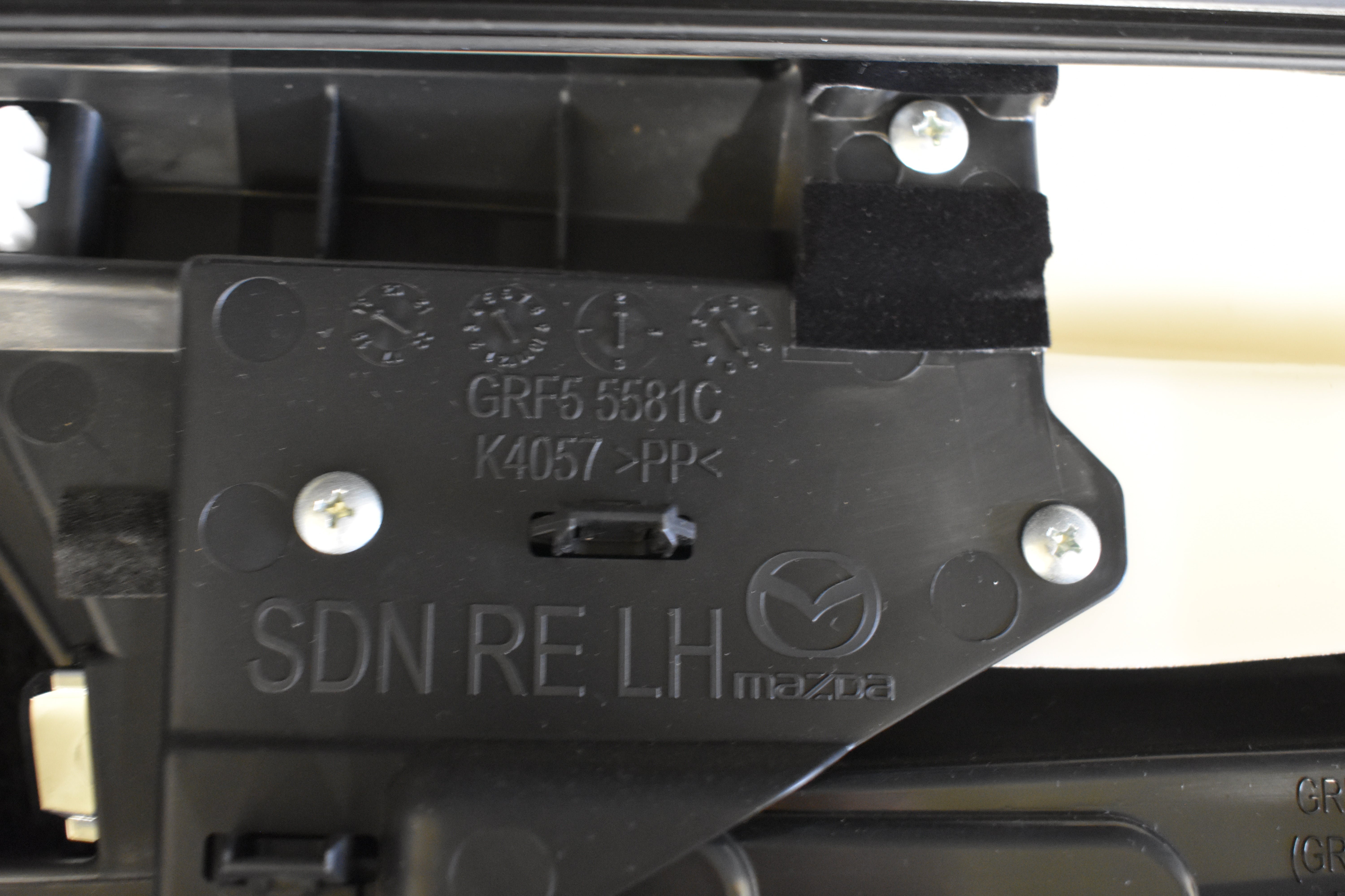 Mazda 6 Türverkleidung hinten links K4057