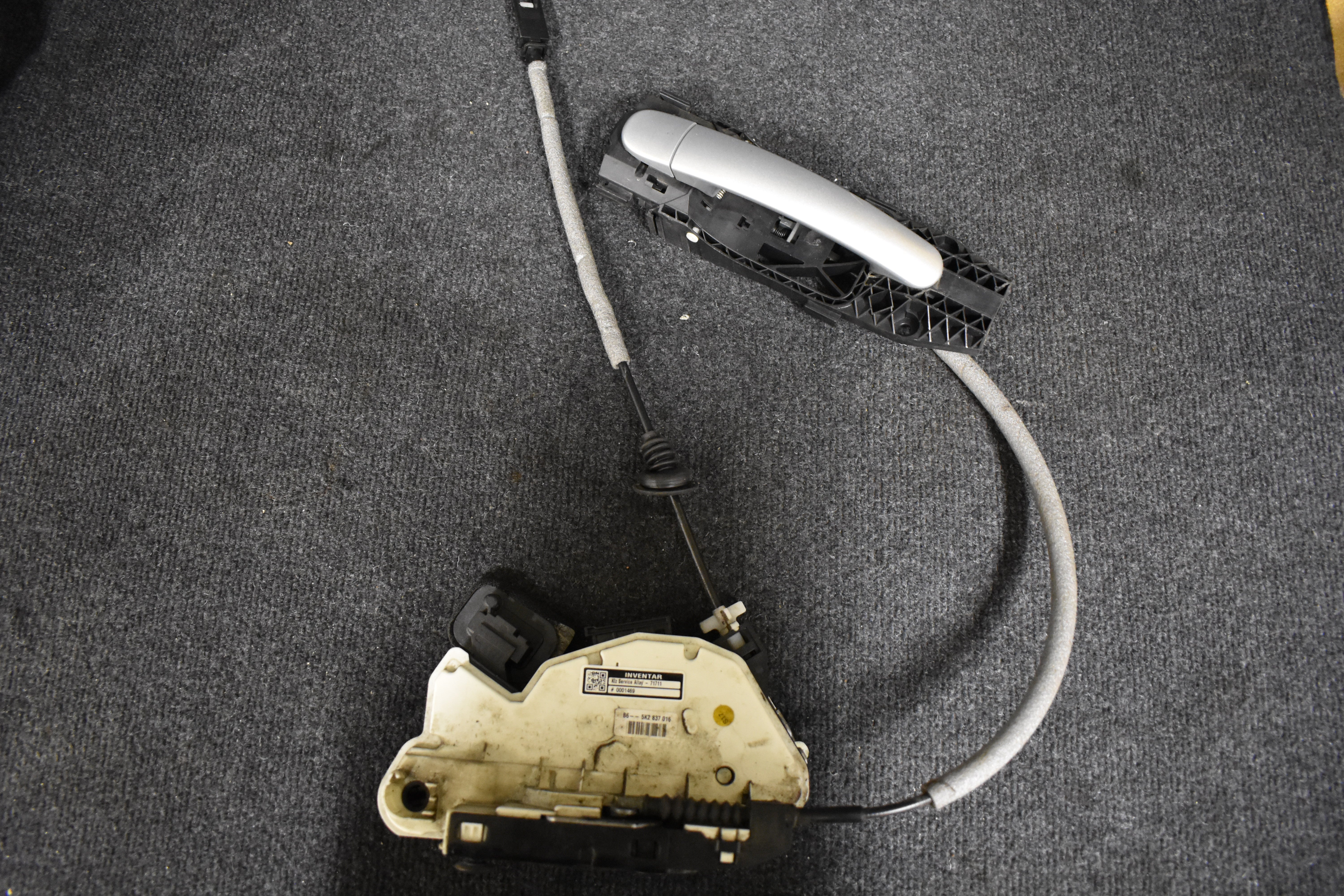 Volkswagen Polo Türschloss vorne links 5K2837016