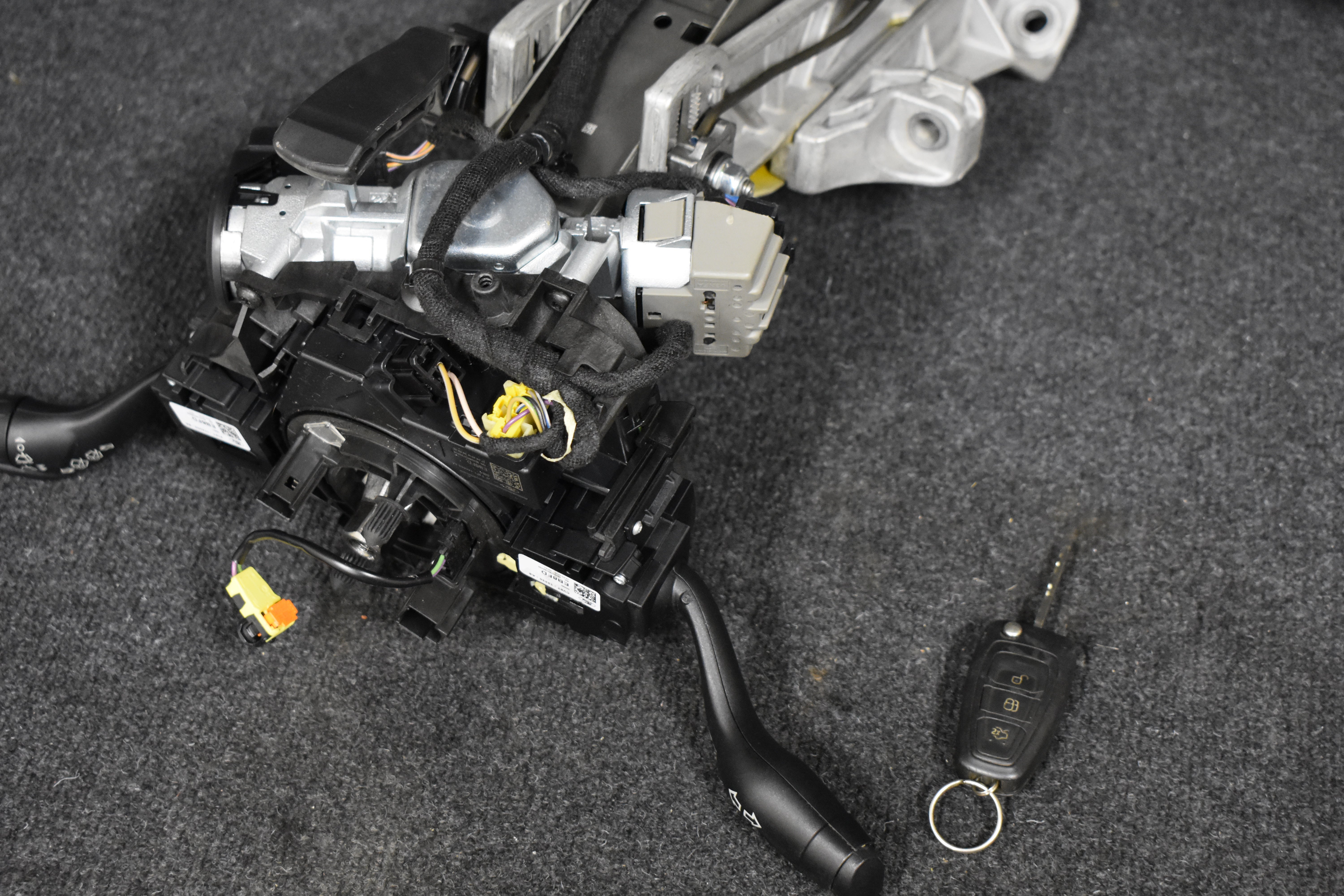 Ford Focus MK3 1.5TDCI Lenksäule-Lenkradschalter-Schlüssel 665681001F / EB8FD