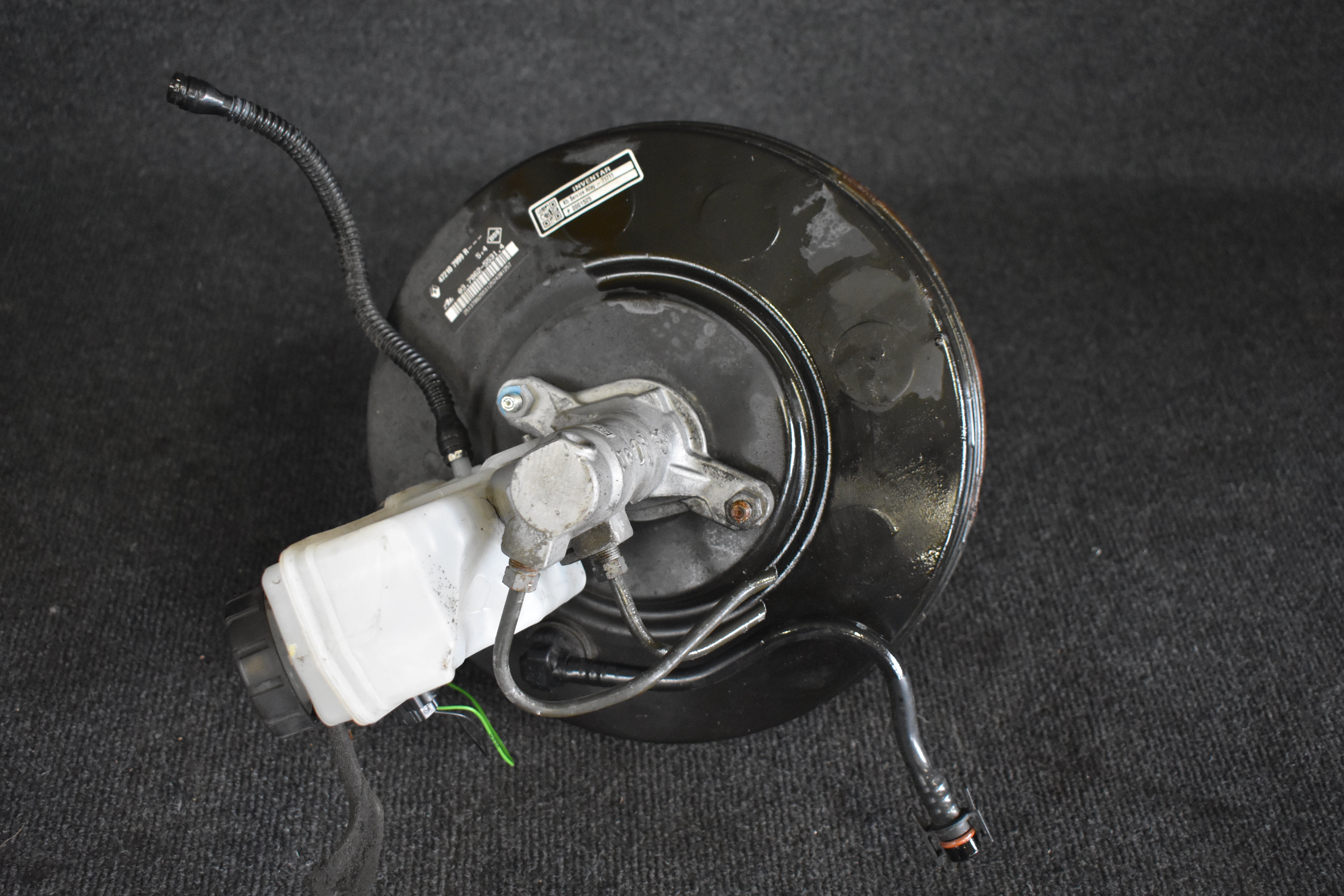Renault Bremskraftverstärker 472107999R