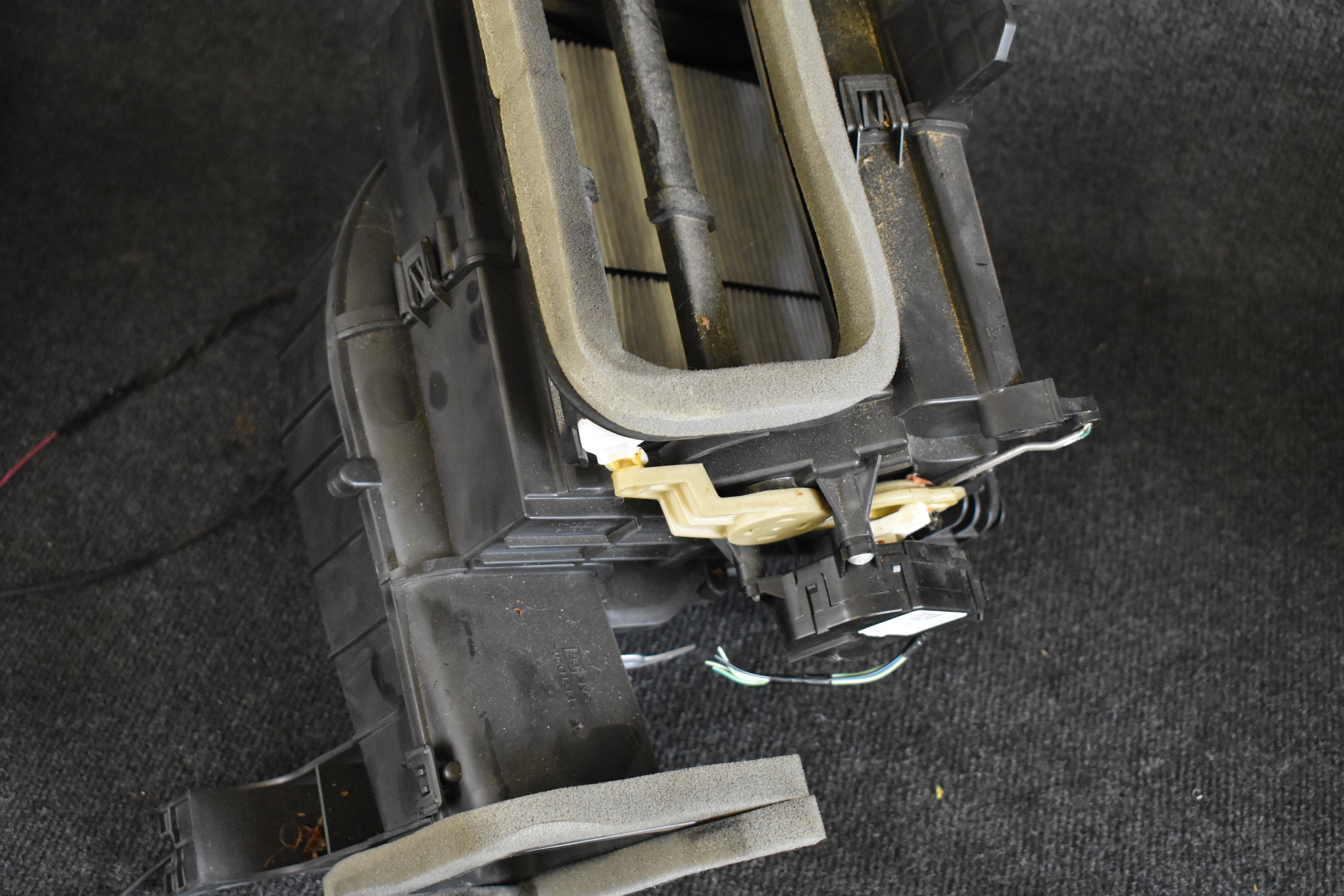 Subaru Forester 72210SC010 Heizung