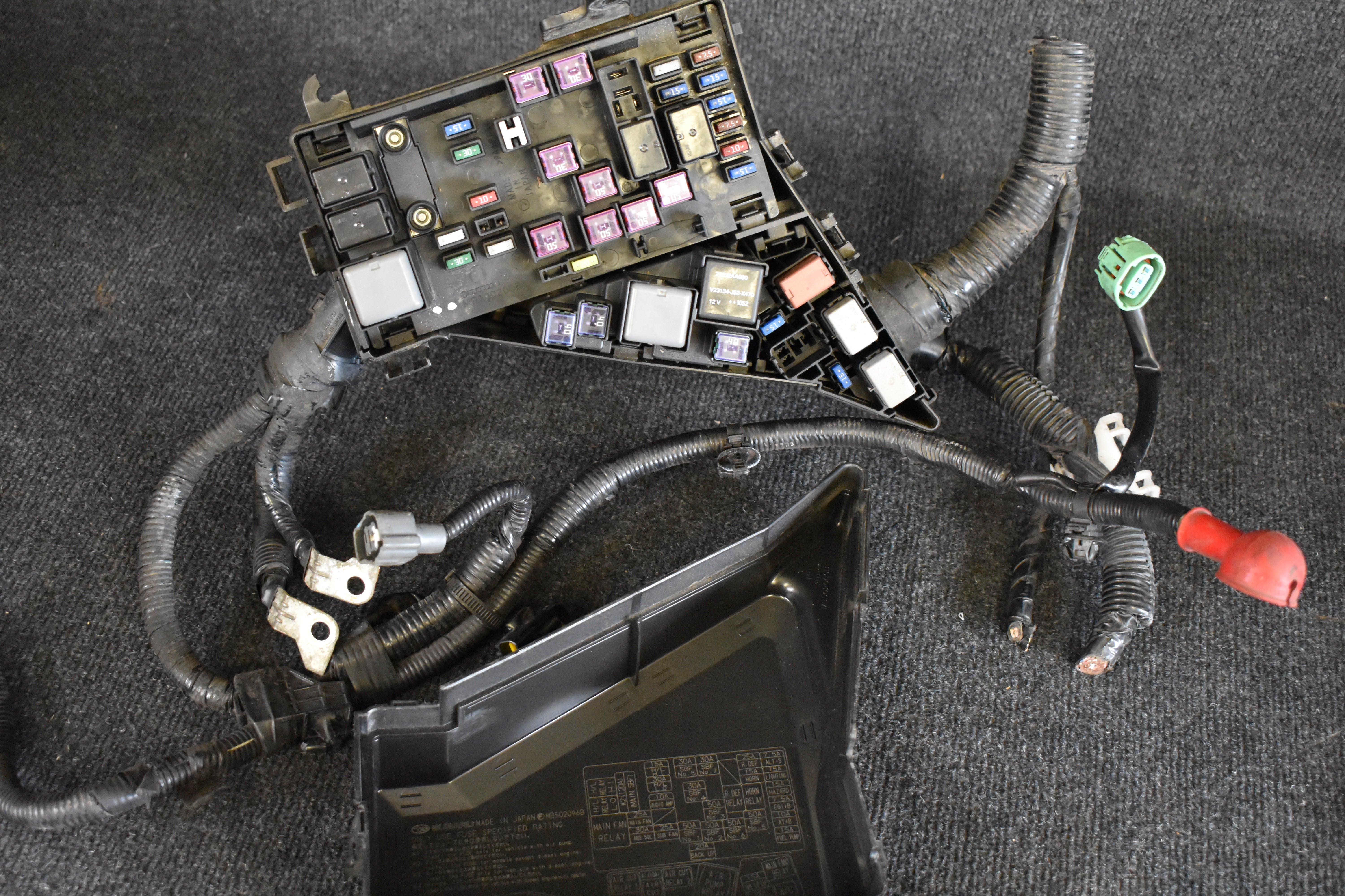 Subaru Forester 82241SC020 Sicherungskasten