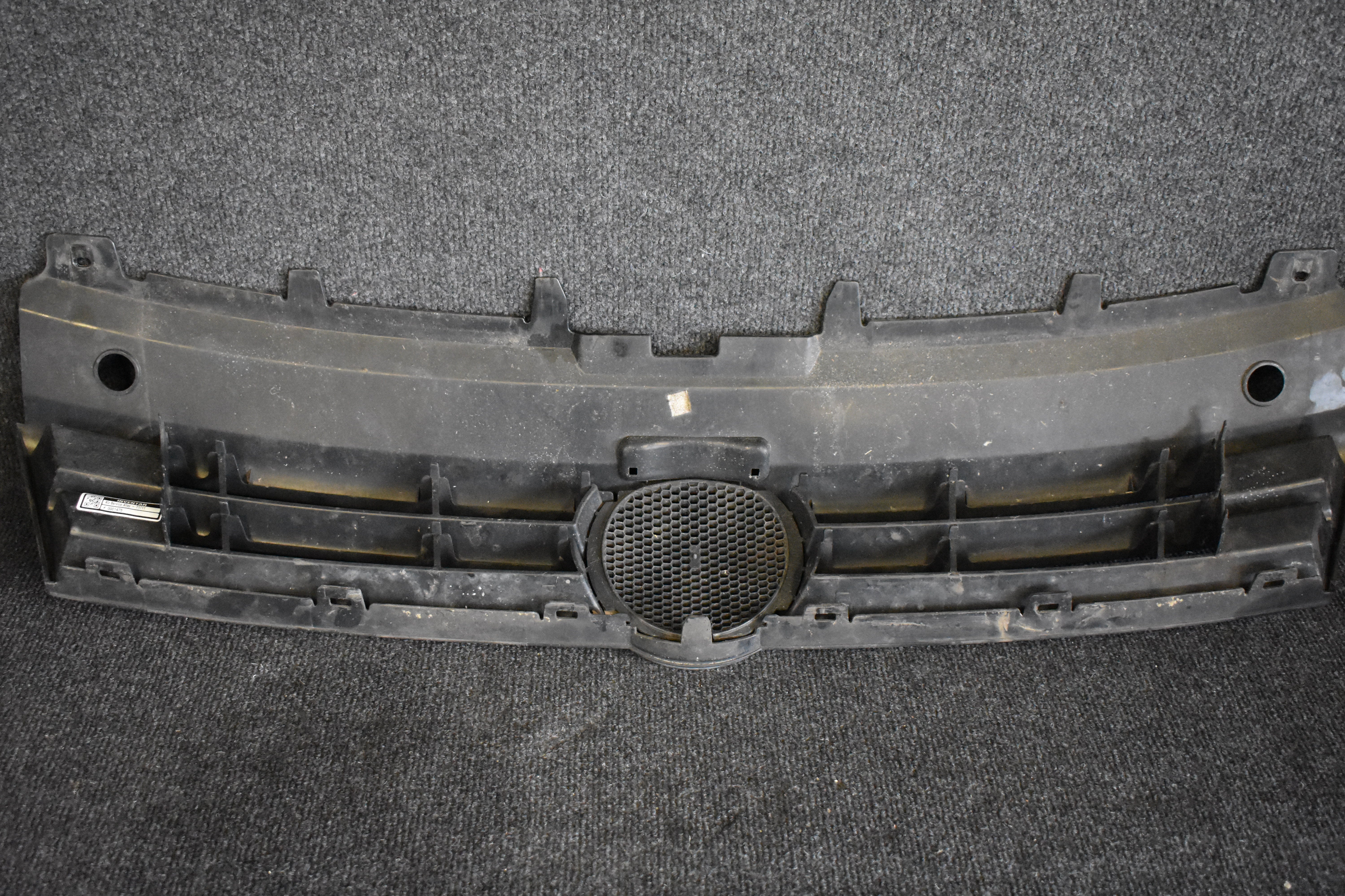 Volkswagen Polo Kühlergrill Emblem 6R0853651