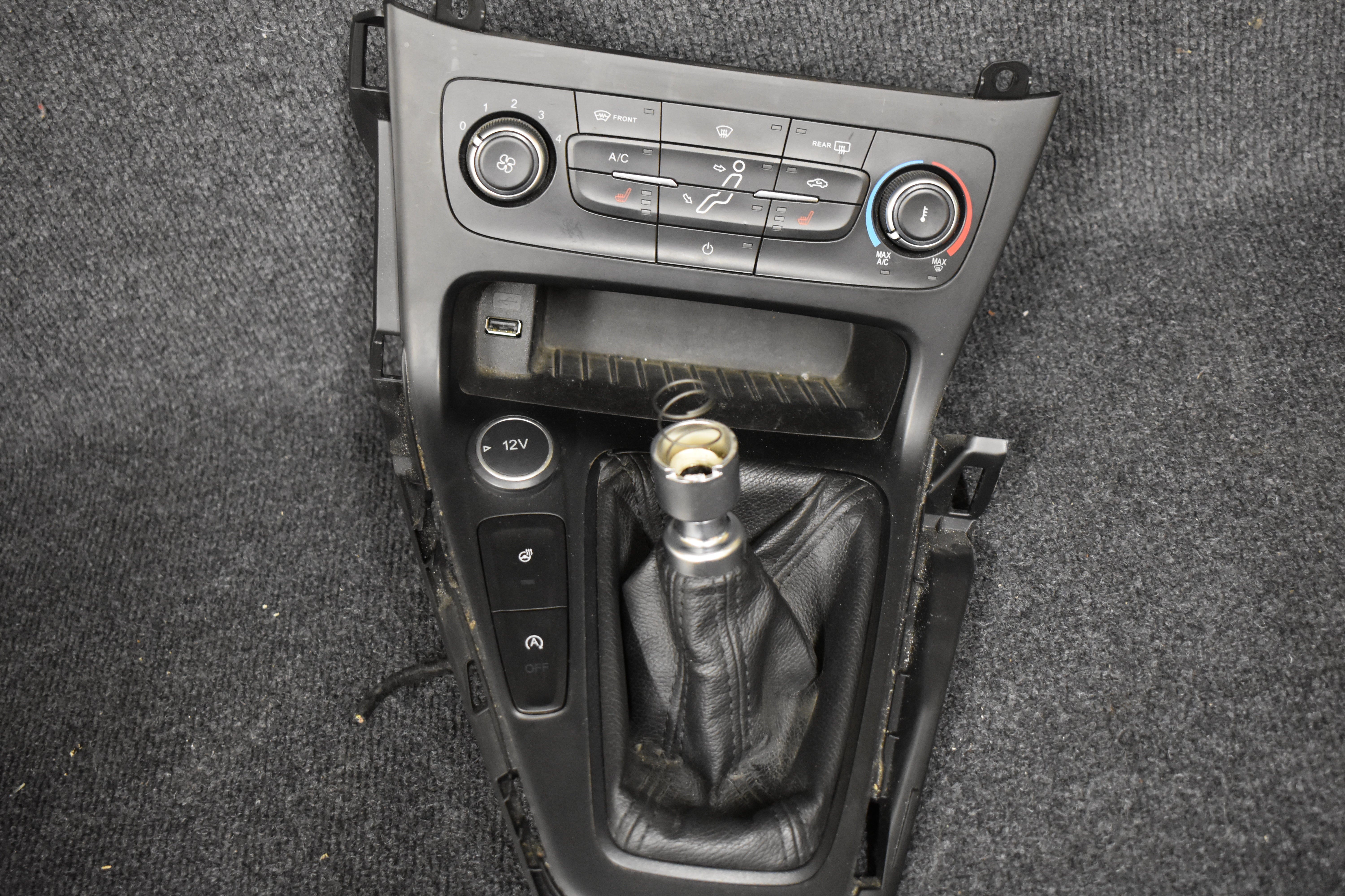 Ford Focus Klimabedienteil Mittelkonsole F1ET-19980-DK / F1EB-A044C82-AGW