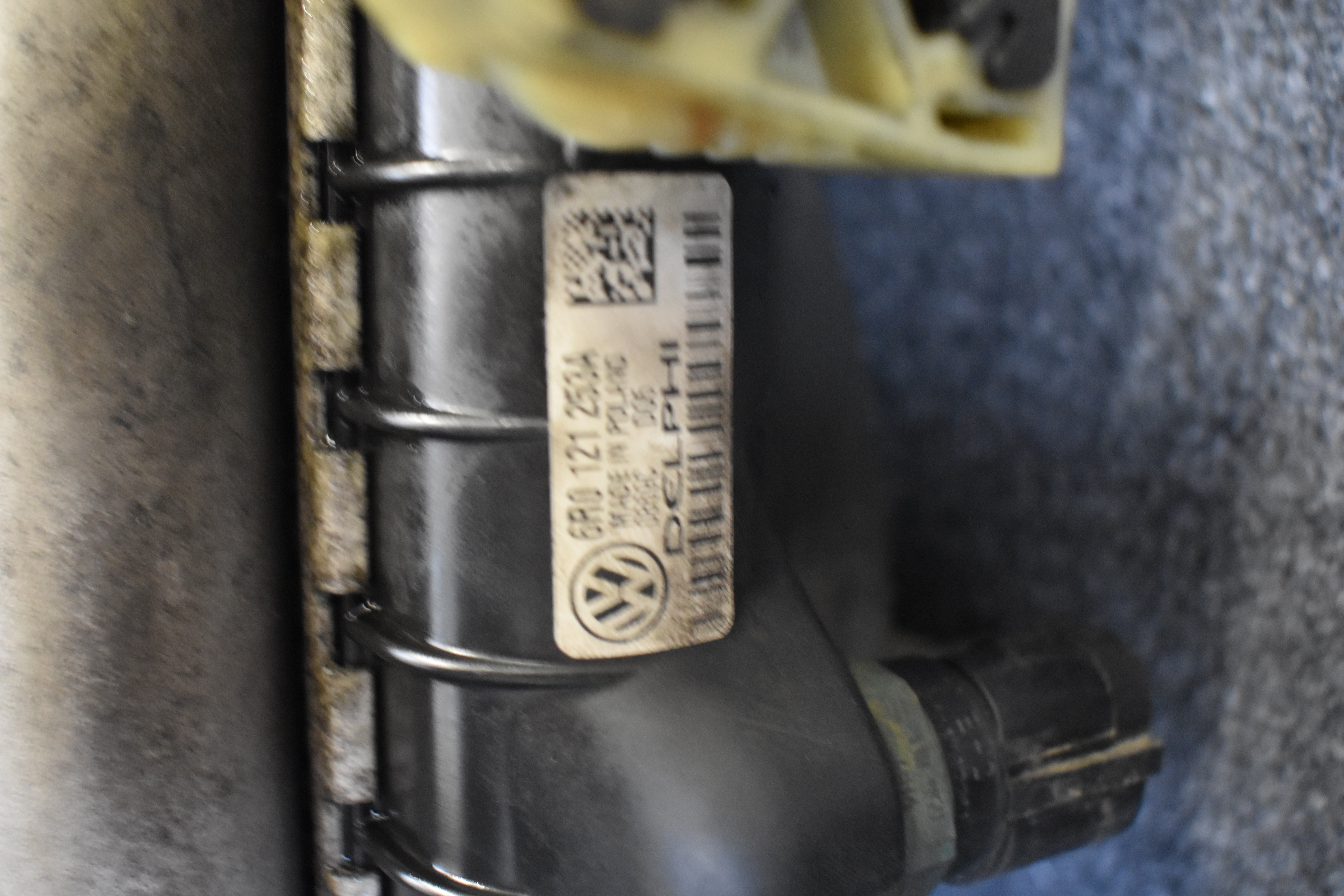 Volkswagen Polo Kühlerlüfter / Klimakondensator 6R0121207A / 6R0820411D