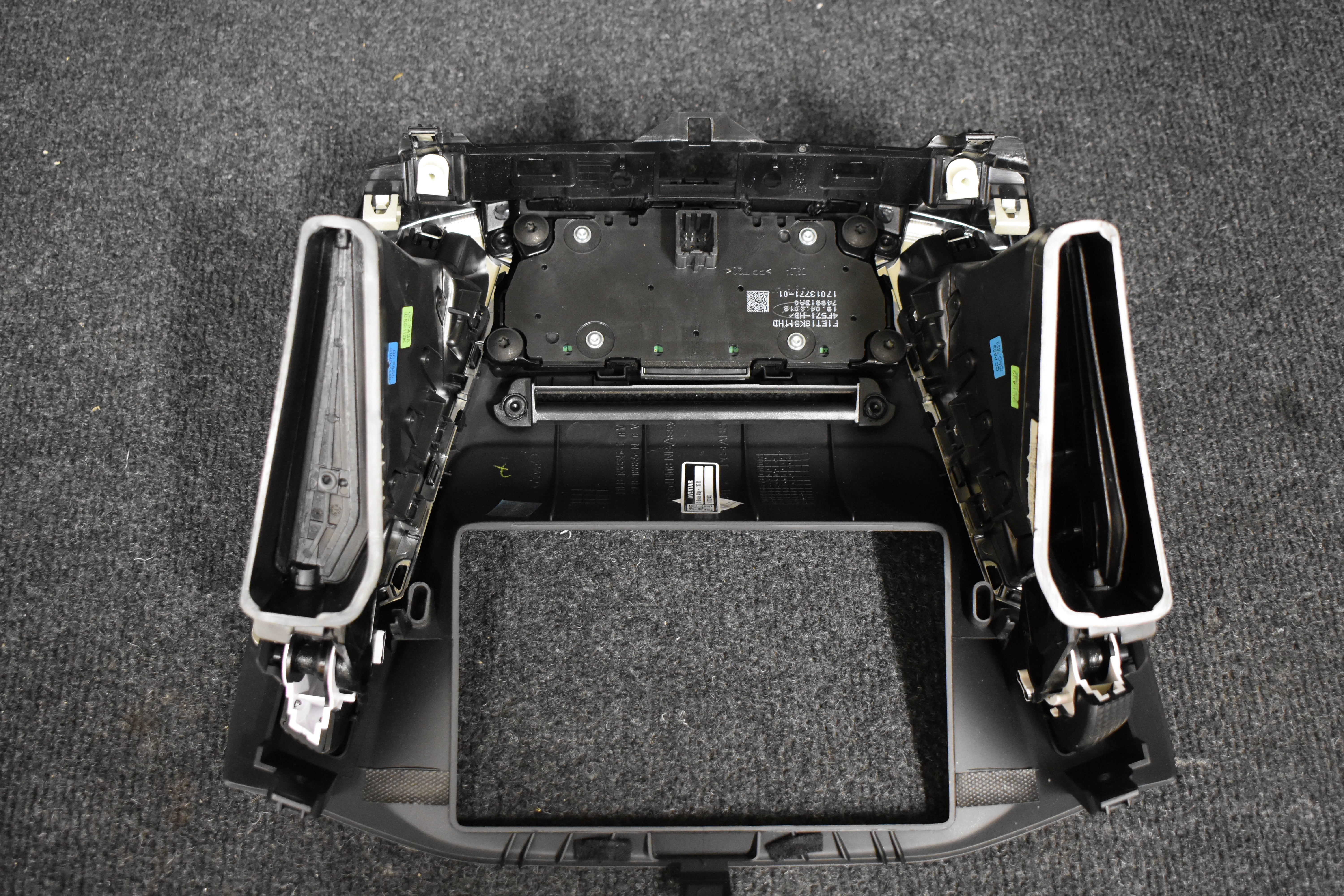 Ford Focus Autoradio Rahmen Radioblende F1EB-18835